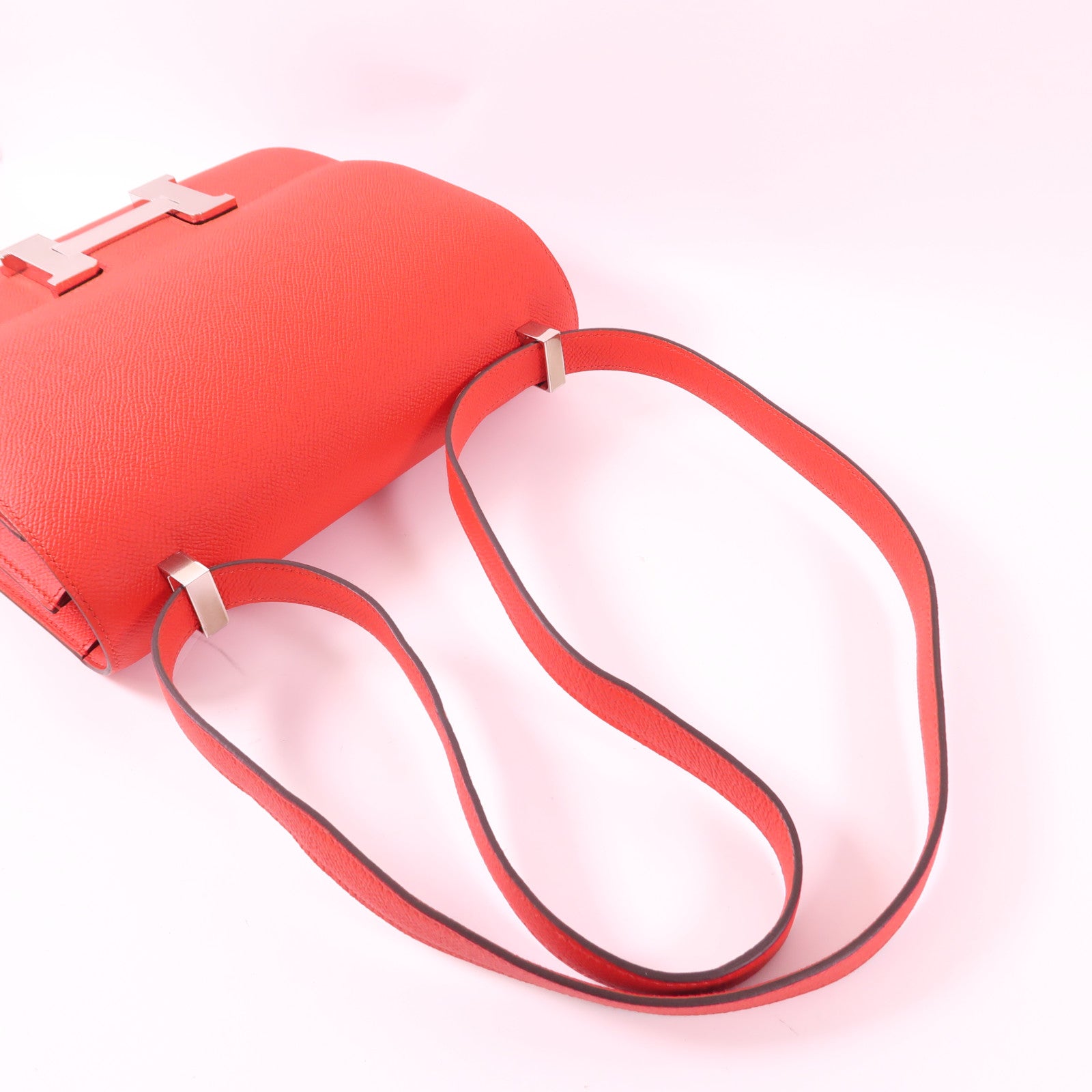 HERMES Epsom皮革Constance 24銀扣肩背袋S3 Rouge de coeur