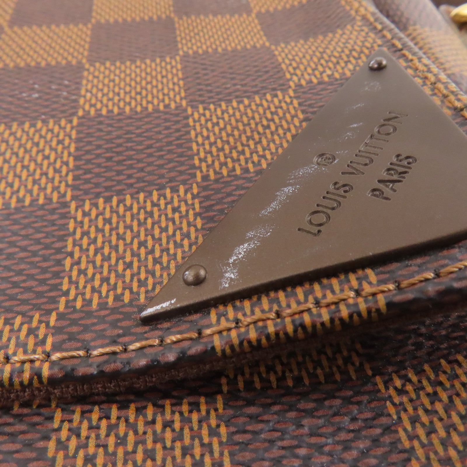LOUIS VUITTON Damier Shelton MM金扣肩背袋棕色