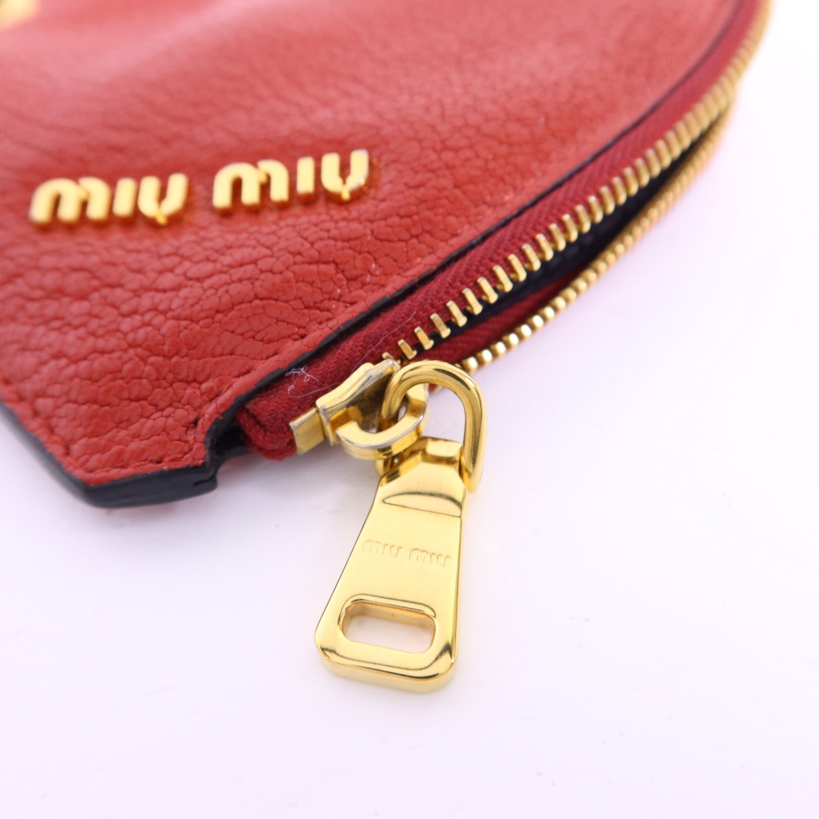 Miu Miu 牛皮皮革Coin Case金扣零錢包
