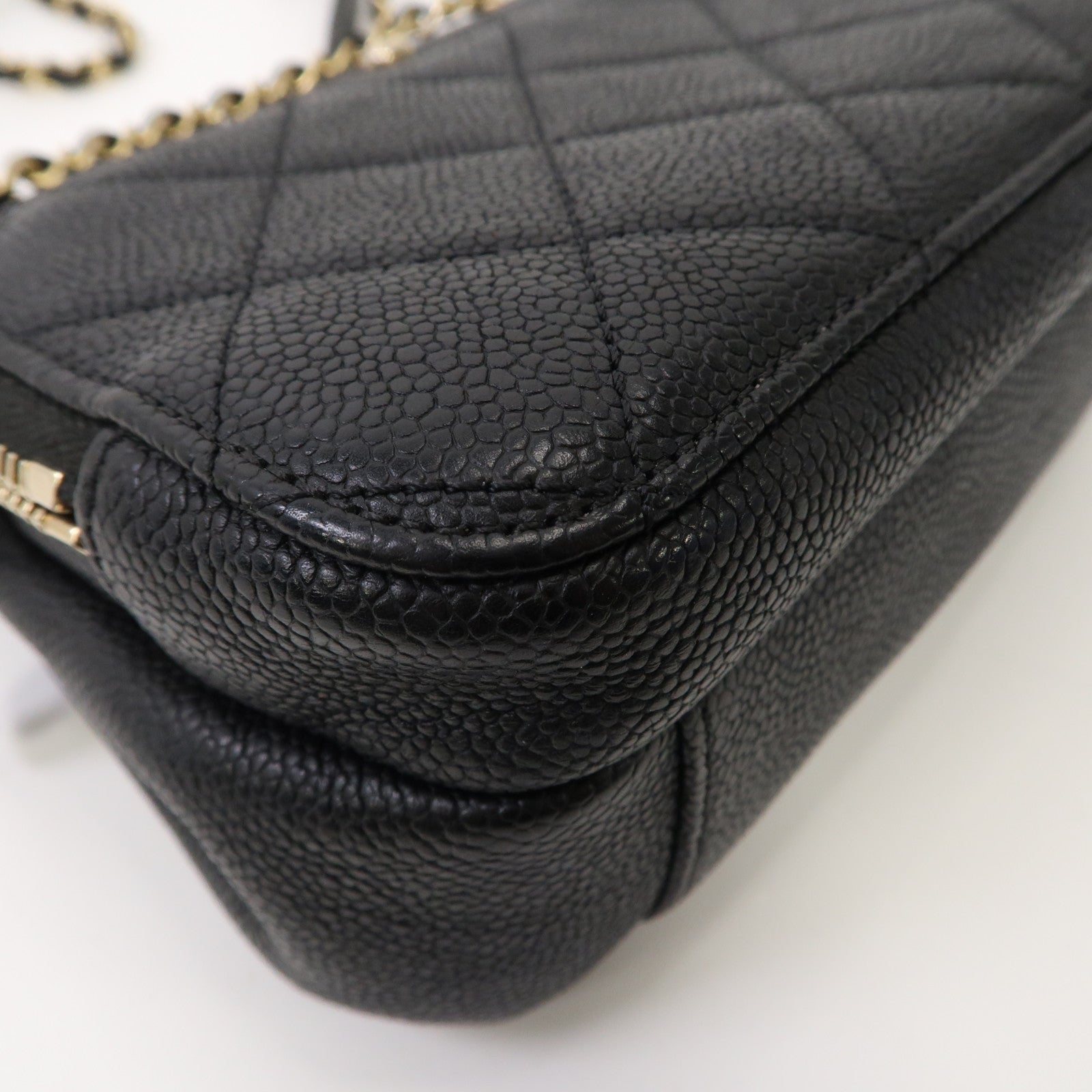 CHANEL 菱格Caviar皮革Chain Shoulder Bag金扣鏈帶肩背袋黑色