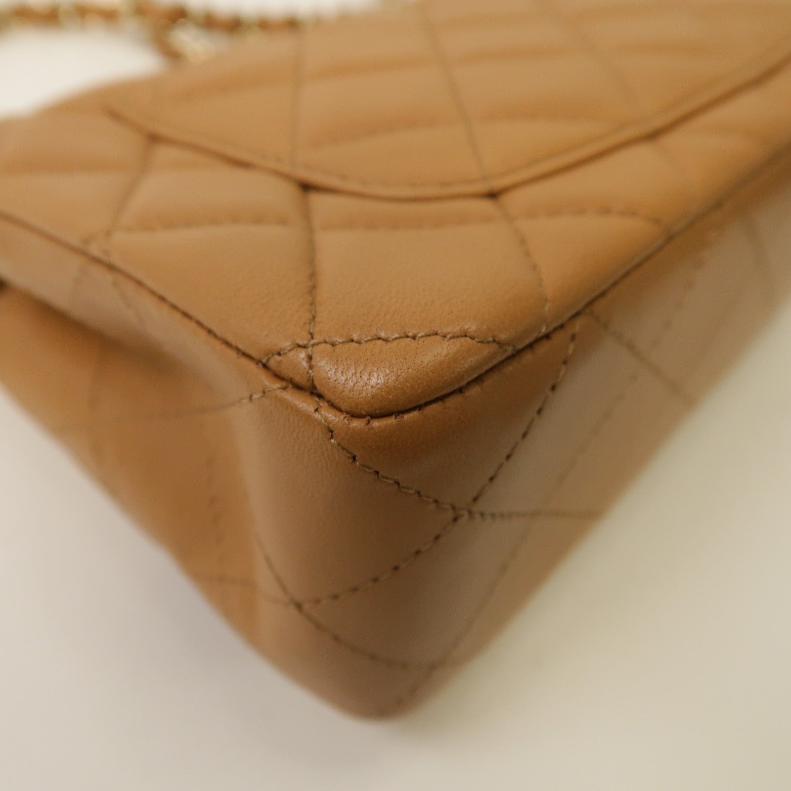 CHANEL 菱格羊皮皮革Classic 20金扣肩背袋啡色