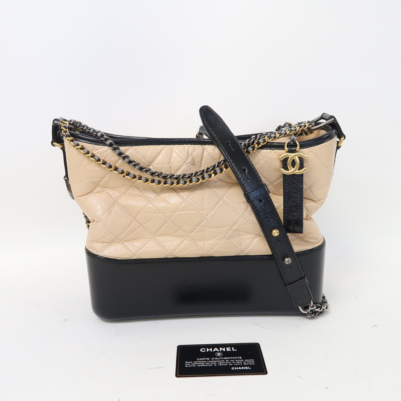 CHANEL 【激減優惠】菱格牛皮皮革Gabrielle Medium鏈帶肩背袋米色/黑色