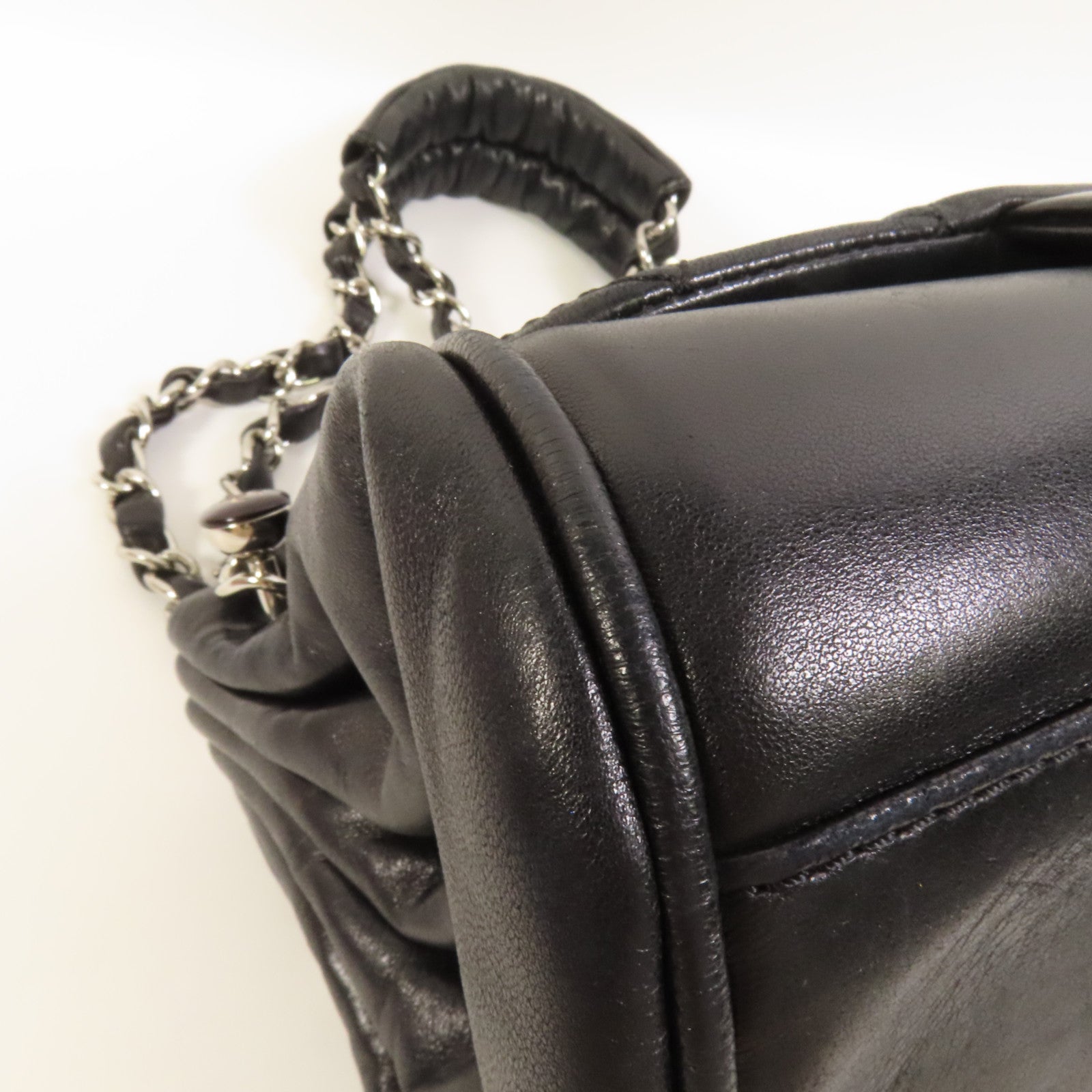 CHANEL 羊皮皮革Shoulder Bag銀扣鏈帶肩背袋