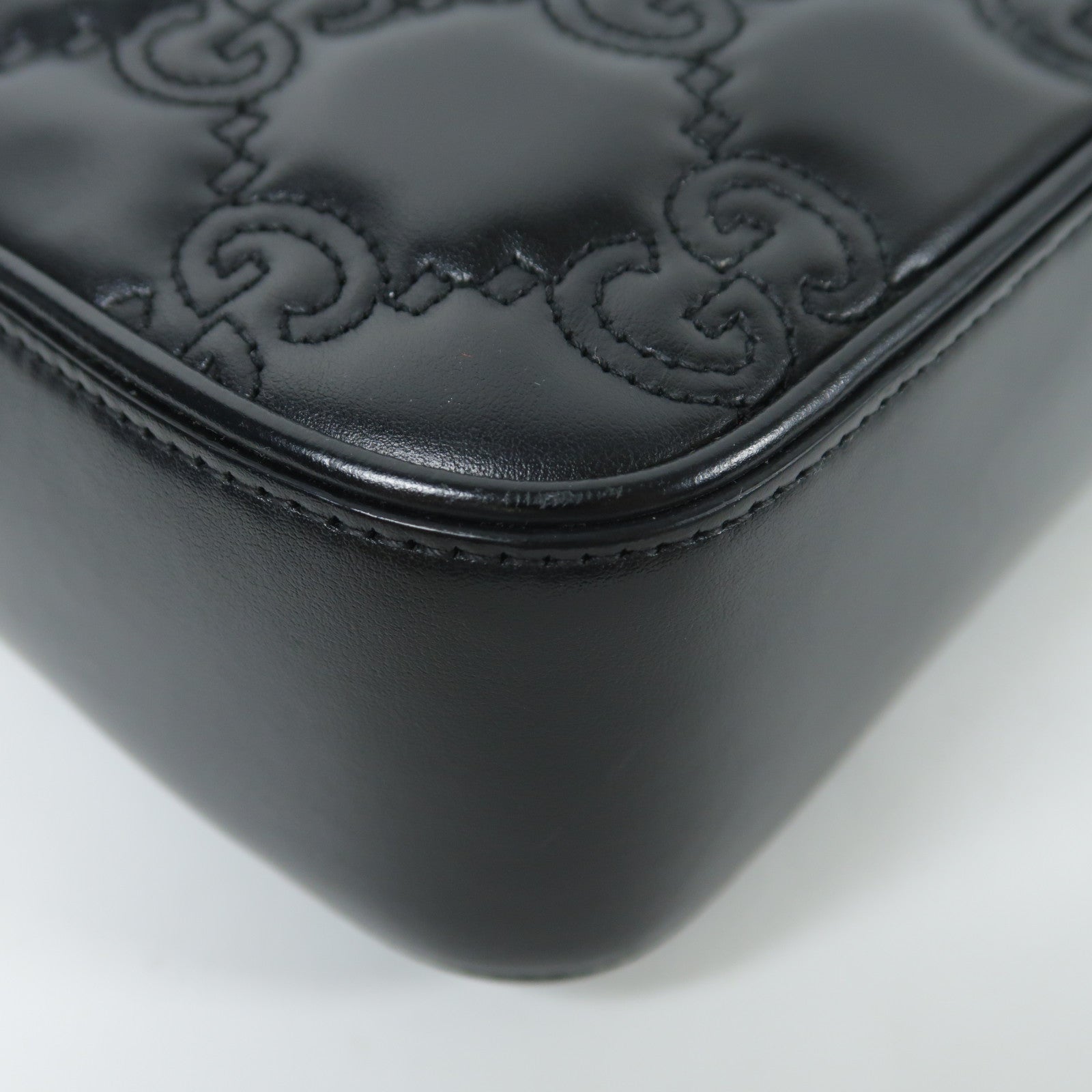 GUCCI 牛皮皮革GG Matelasse Small金扣肩背袋