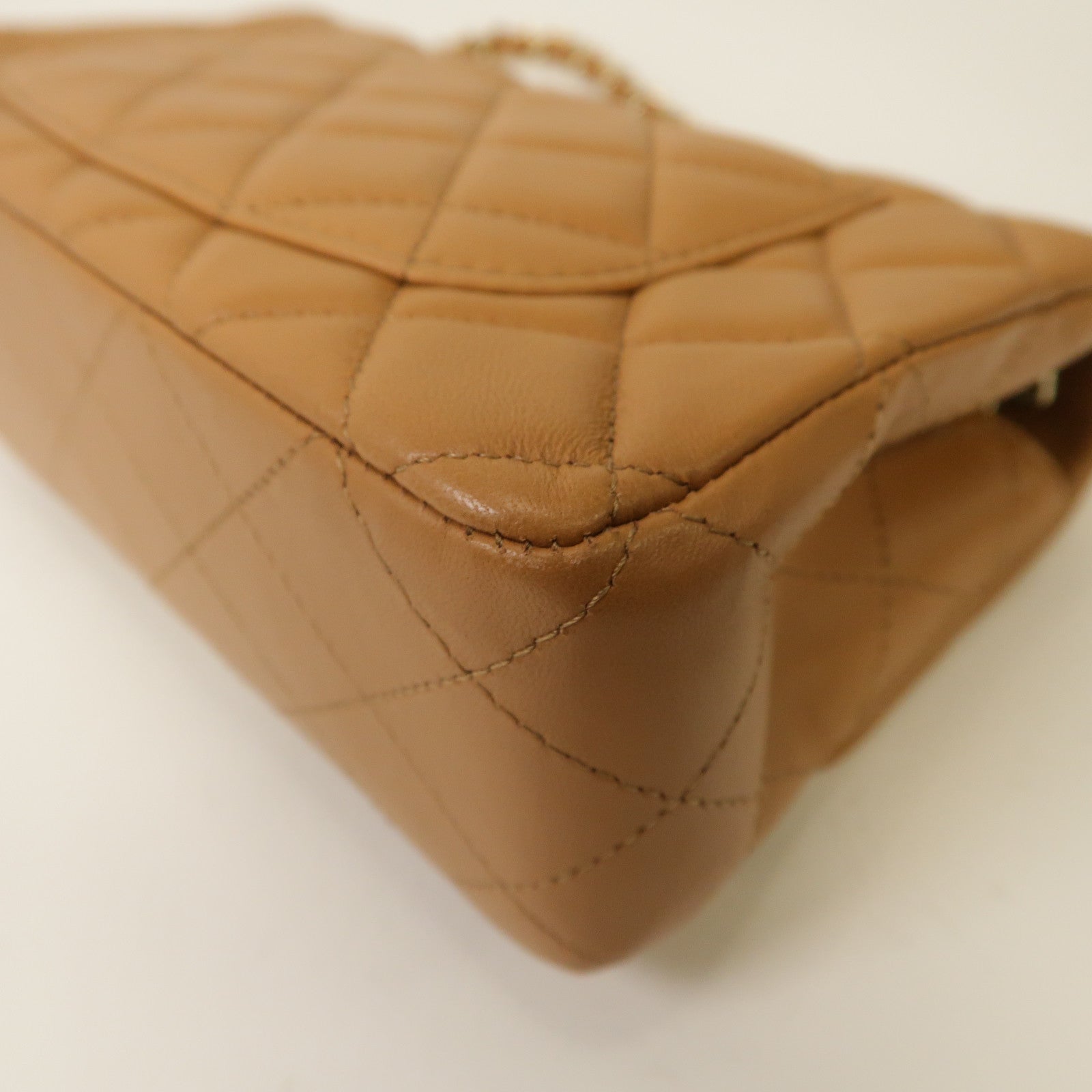 CHANEL 菱格羊皮皮革Classic 20金扣肩背袋啡色