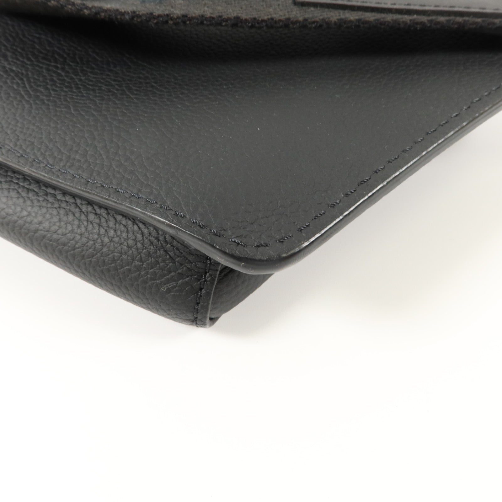 LOUIS VUITTON 牛皮皮革Aerogram Takeoff Sling Bag肩背袋