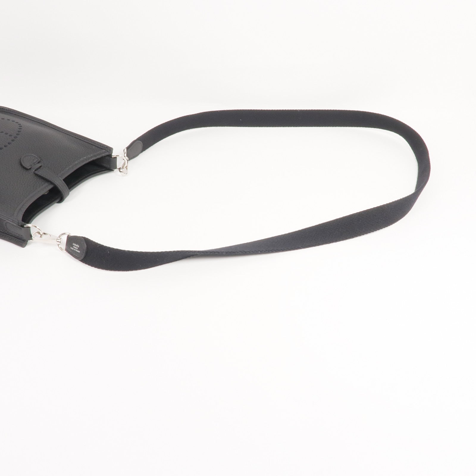 HERMES Clemence皮革Evelyne TPM銀扣肩背袋Noir