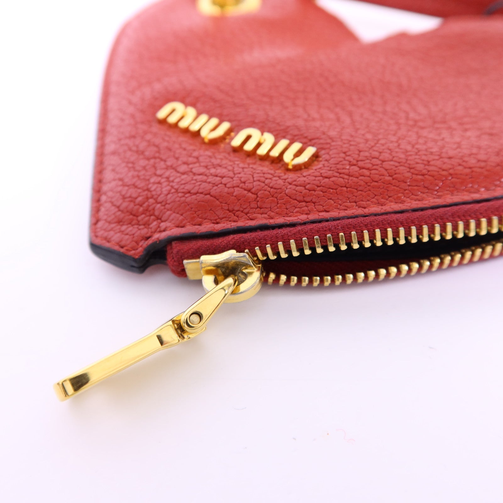 Miu Miu 牛皮皮革Coin Case金扣零錢包