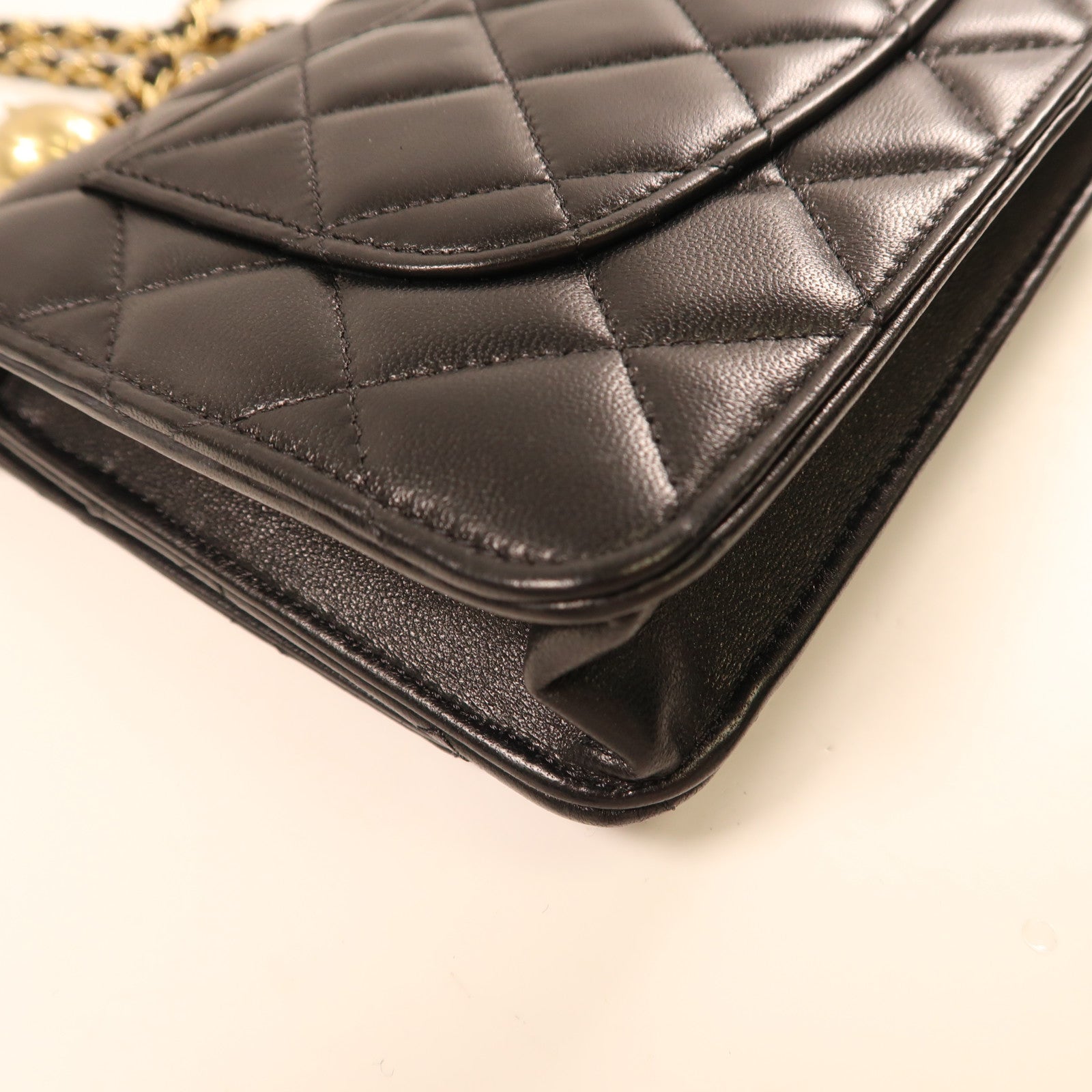 CHANEL 羊皮皮革Wallet On Chain金扣鏈帶肩背袋黑色