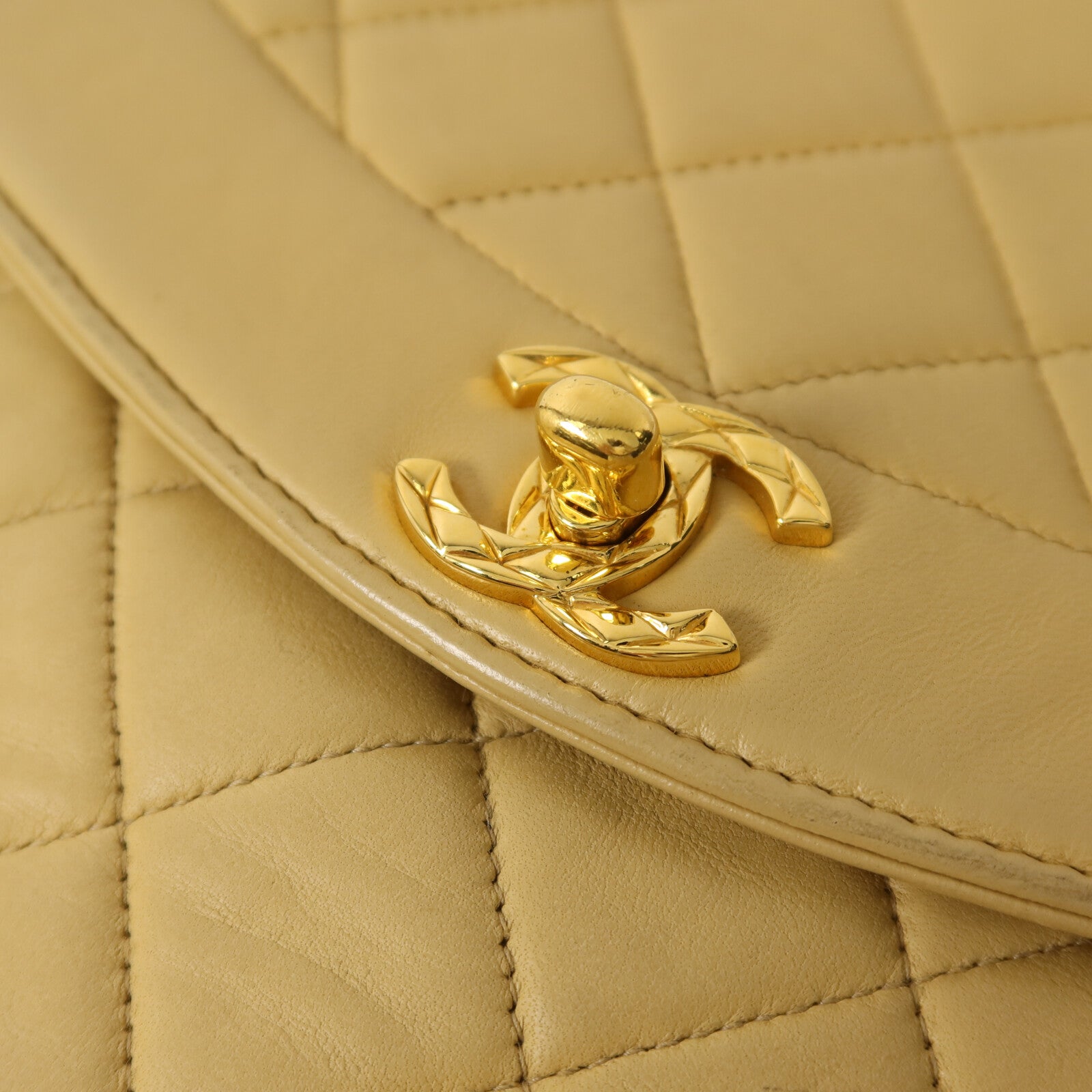 CHANEL 羊皮皮革Vintage Chain Shoulder鏈帶肩背袋