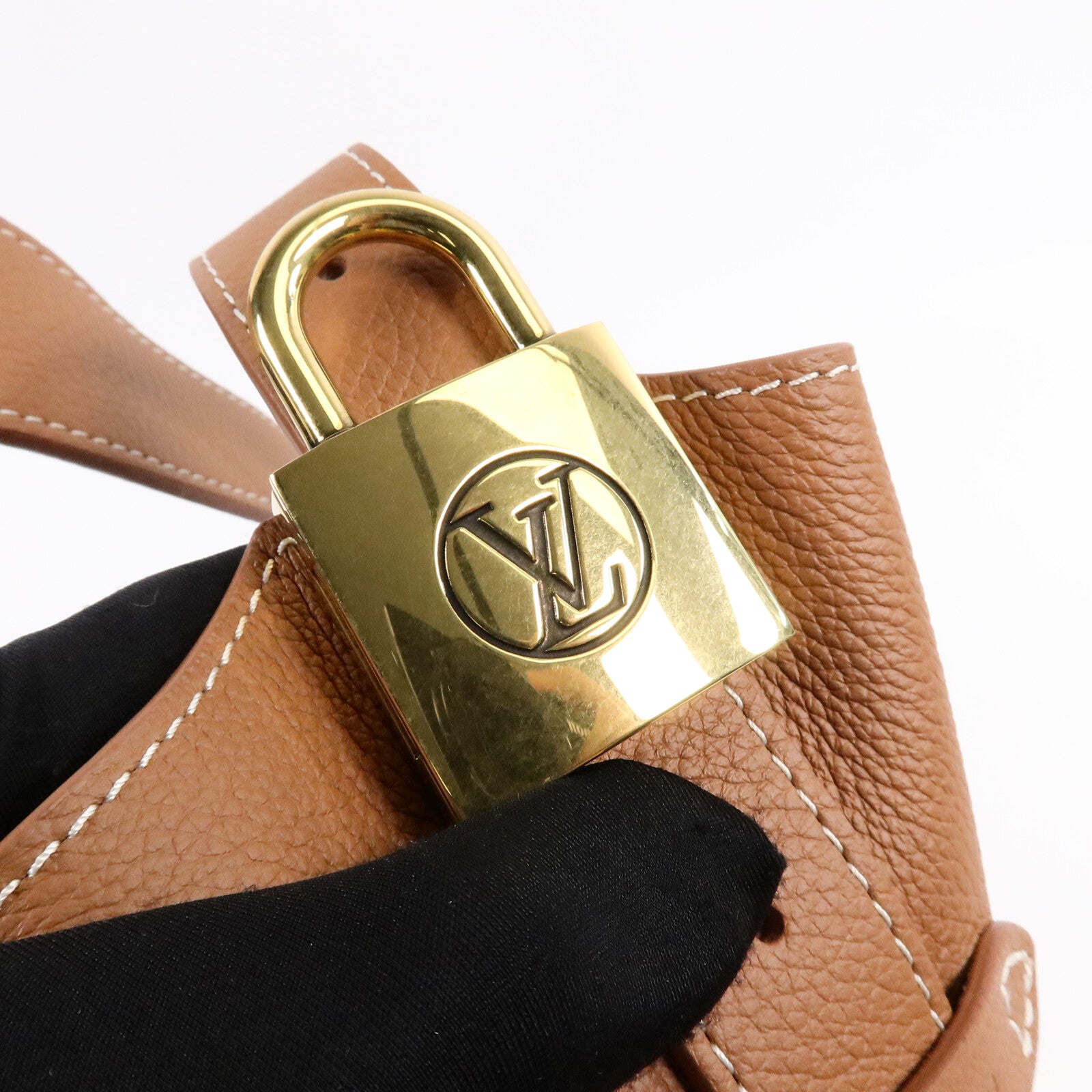 LOUIS VUITTON 牛皮皮革Low Key Hobo PM肩背袋