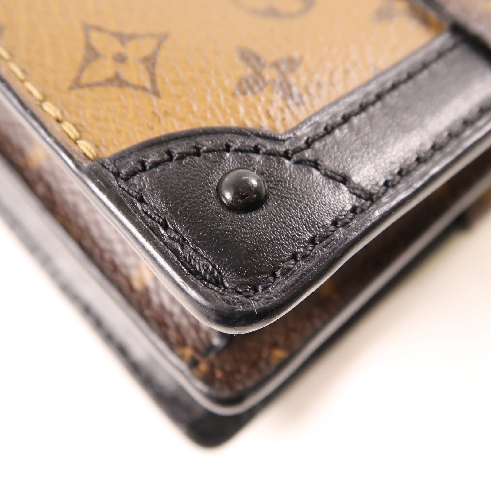 LOUIS VUITTON Monogram Reverse Trunk Clutch金扣肩背袋棕色