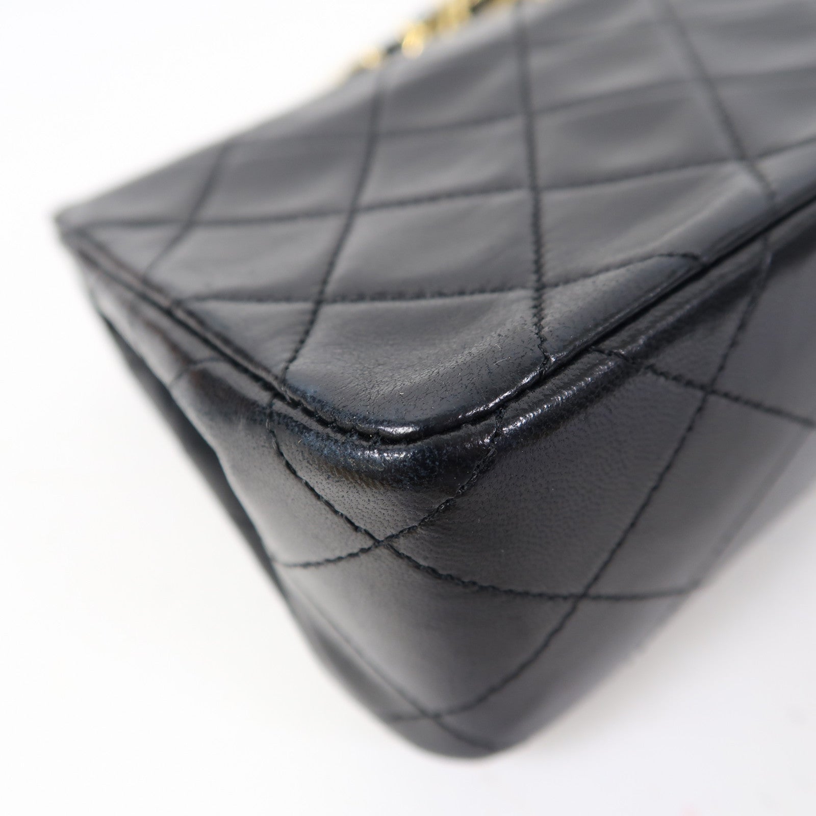 CHANEL 菱格羊皮皮革Chain Shoulder金扣鏈帶肩背袋黑色