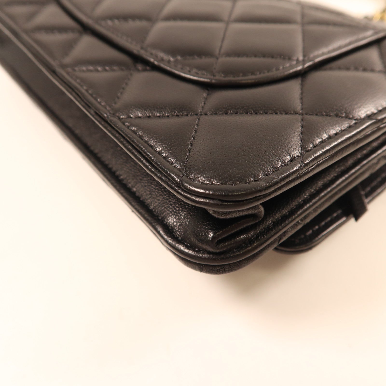 CHANEL 羊皮皮革Wallet On Chain金扣鏈帶肩背袋黑色
