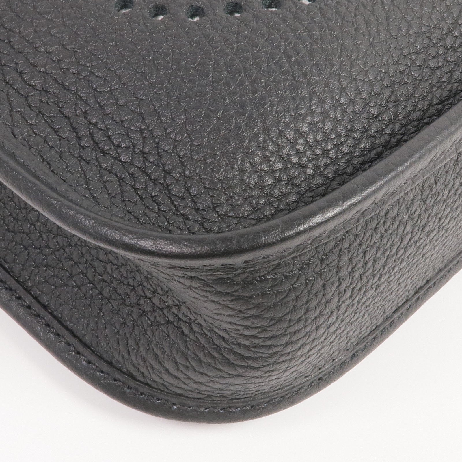 HERMES Clemence皮革Evelyne TPM銀扣肩背袋Noir