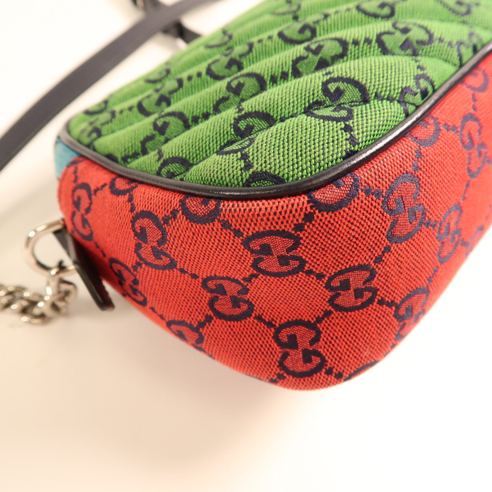 GUCCI 帆布GG Marmont銀扣肩背袋