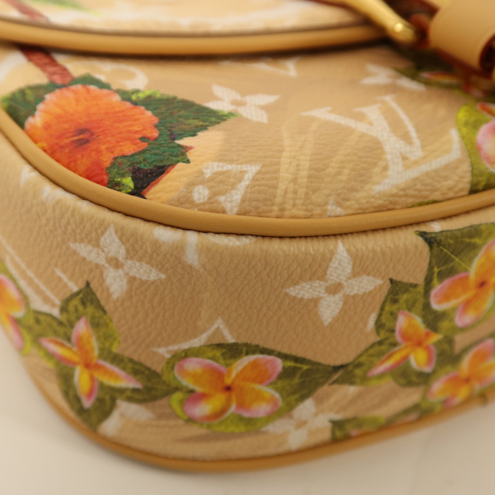 LOUIS VUITTON Monogram Surfin Sand Montsouris金扣肩背袋