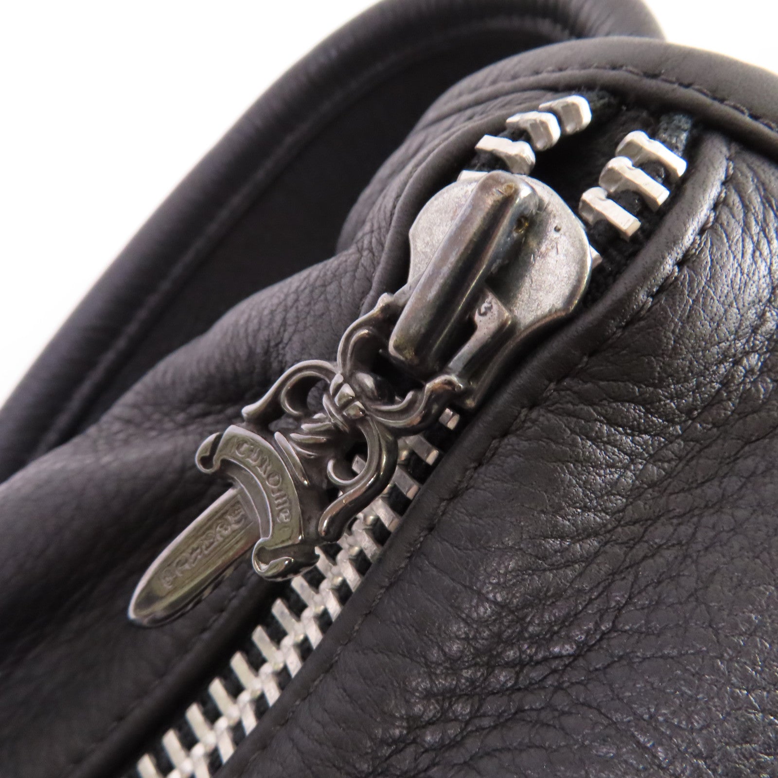CHROME HEARTS 牛皮皮革Shoulder Bag銀扣肩背袋黑色