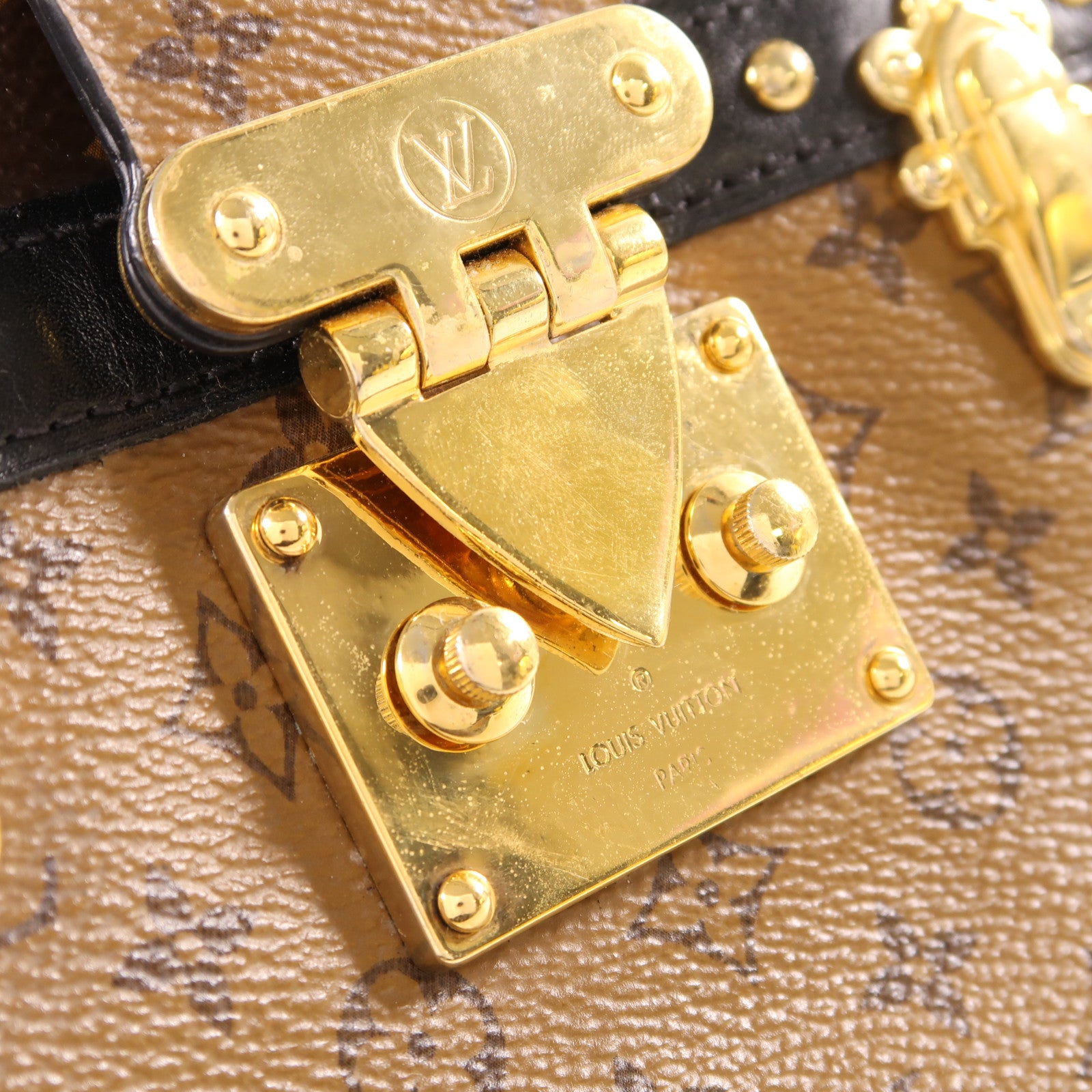 LOUIS VUITTON Monogram Reverse Trunk Clutch金扣肩背袋棕色