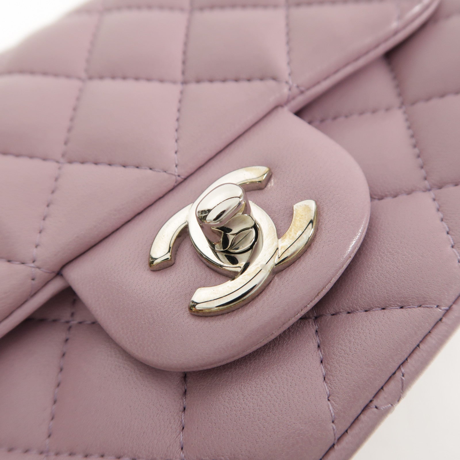 CHANEL 羊皮皮革Flap Bag 17cm銀扣鏈帶肩背袋