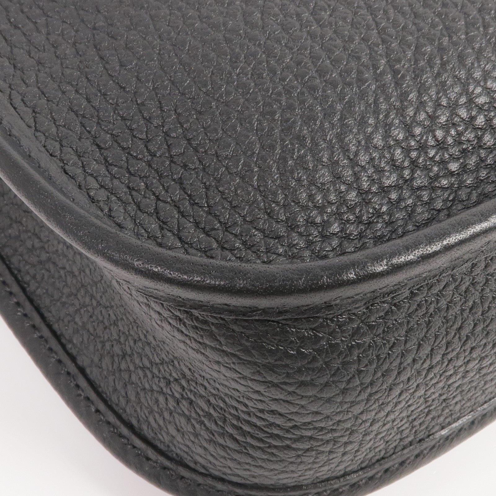 HERMES Clemence皮革Evelyne TPM銀扣肩背袋Noir