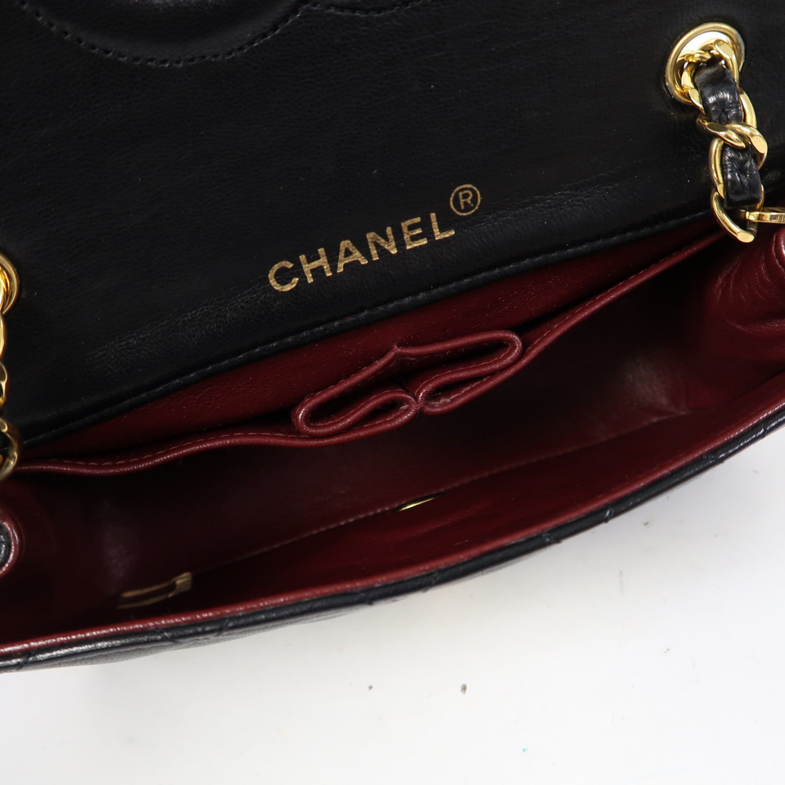 CHANEL 菱格羊皮皮革Chain Shoulder金扣鏈帶肩背袋黑色