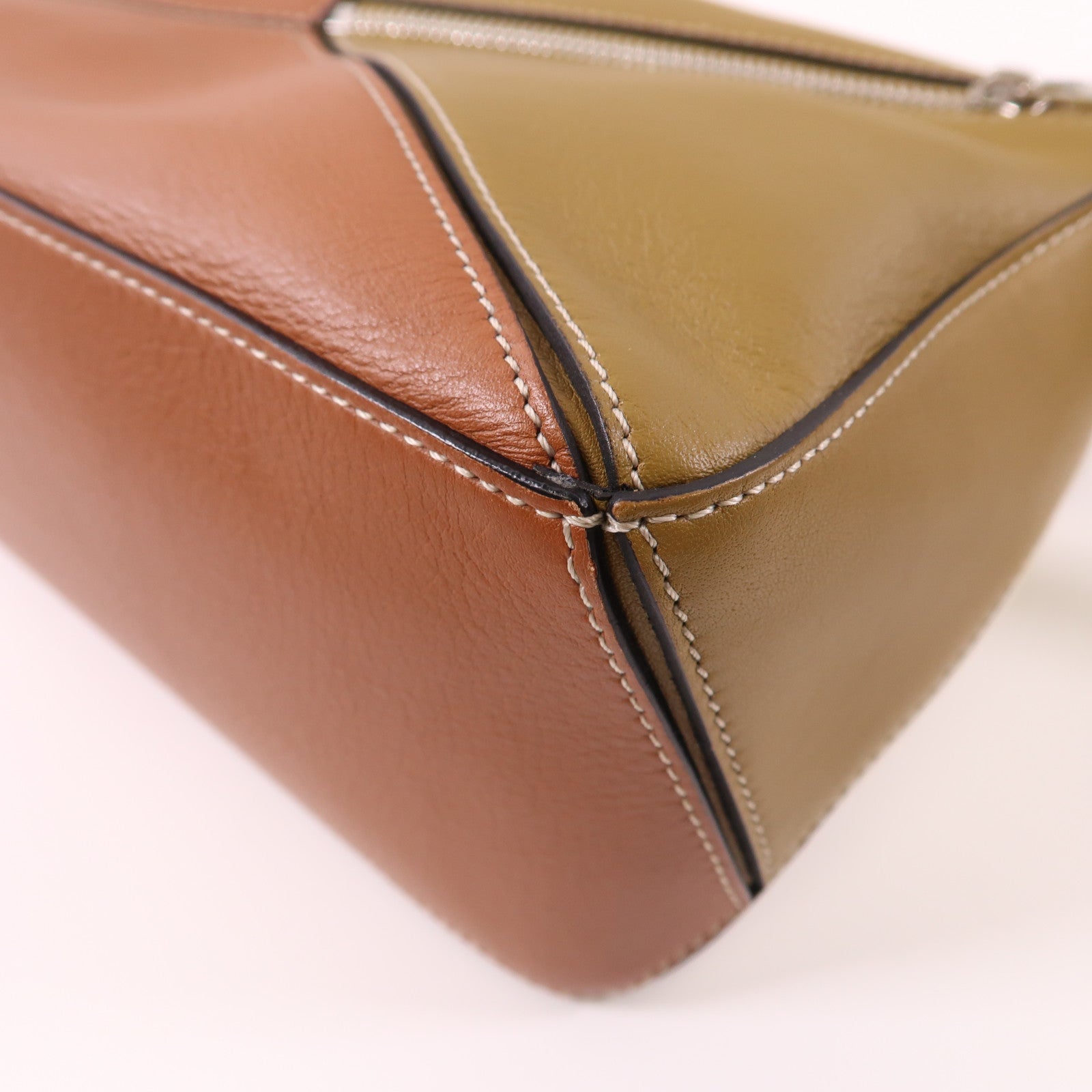 LOEWE 皮革Small Puzzle銀扣手挽肩背兩用袋米色/啡色