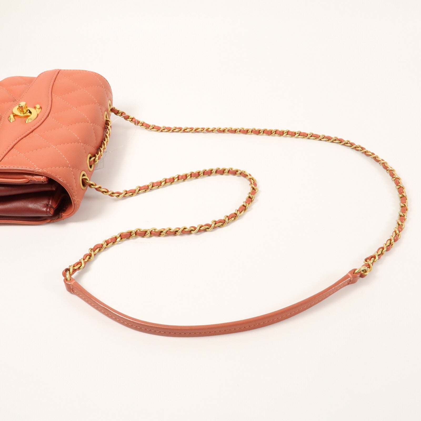 CHANEL 羊皮皮革Chain Shoulder金扣鏈帶肩背袋
