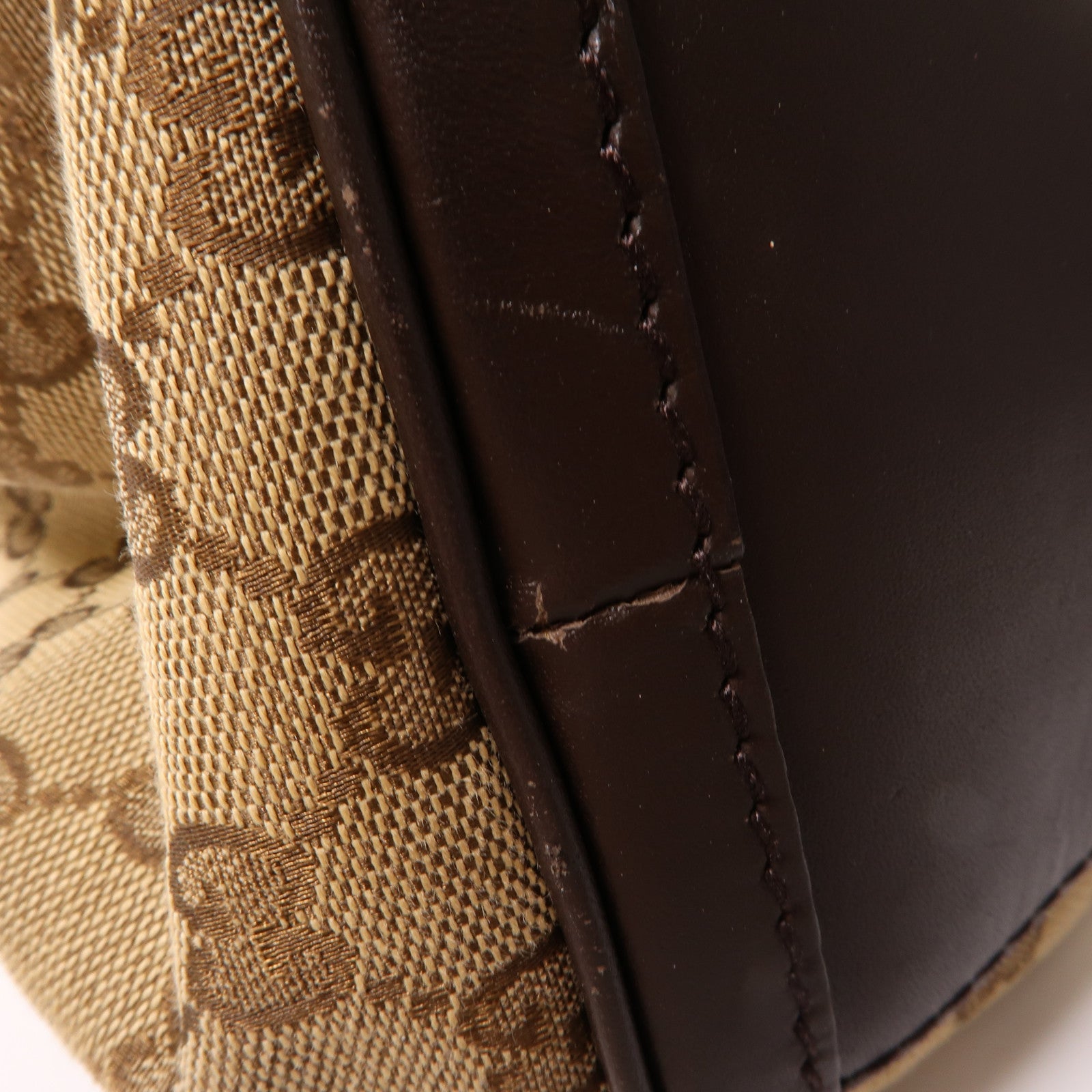 GUCCI 帆布Shoulder Bag金扣肩背袋啡色