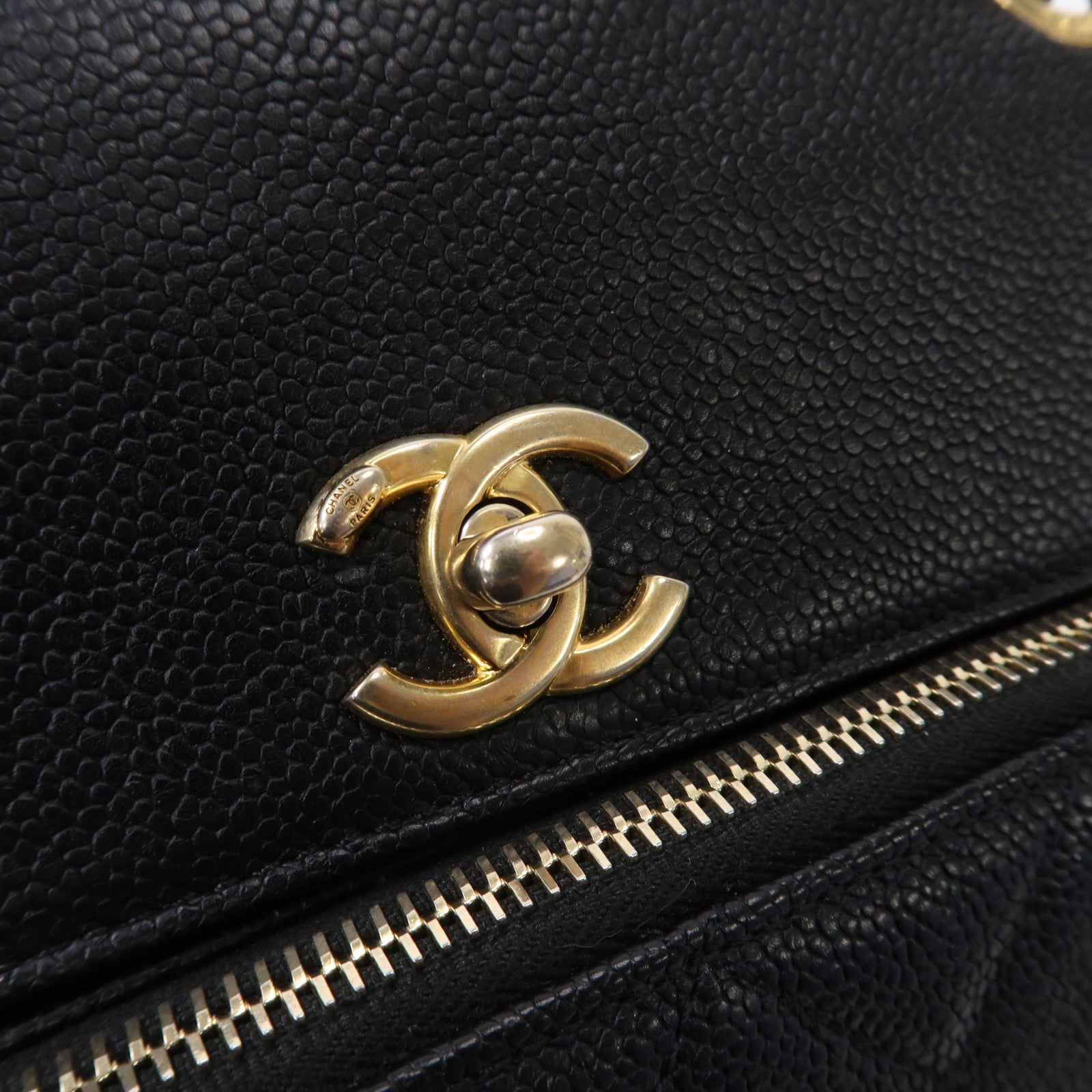 CHANEL 菱格Caviar皮革Chain Shoulder Bag金扣鏈帶肩背袋黑色
