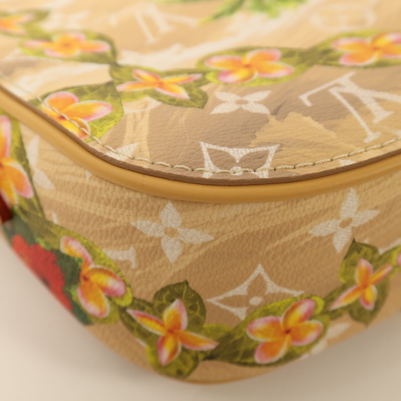LOUIS VUITTON Monogram Surfin Sand Montsouris金扣肩背袋
