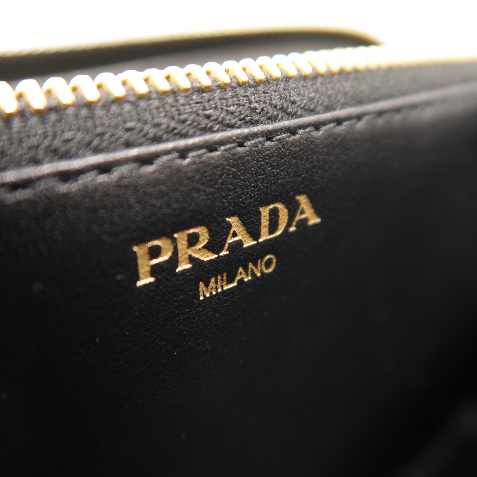 PRADA 牛皮皮革Zipper Long Wallet長錢包