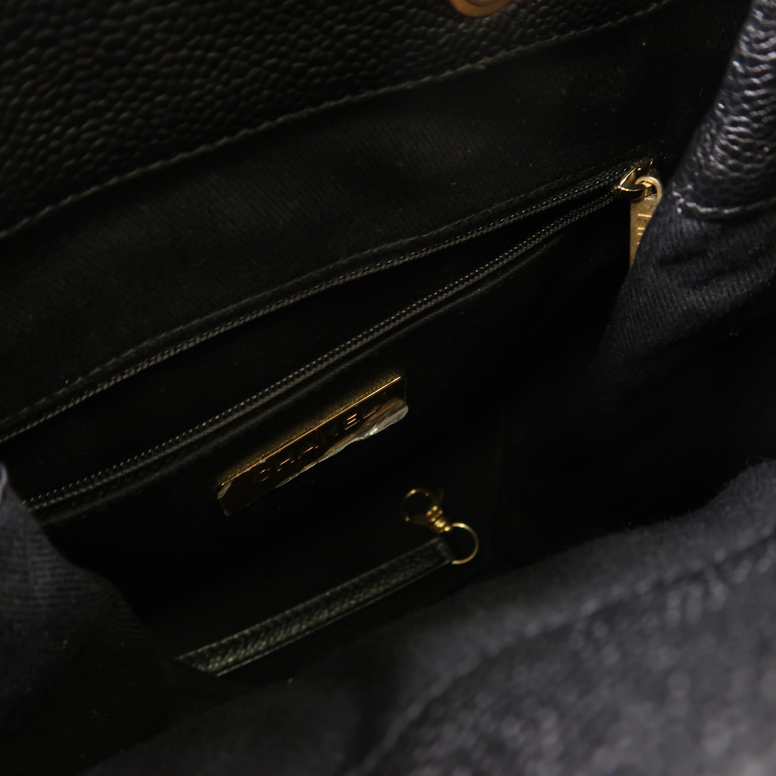 CHANEL 牛皮皮革Bucket Bag金扣鏈帶手挽肩背兩用袋