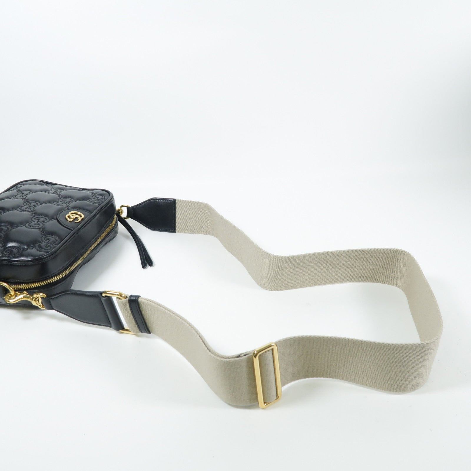 GUCCI 牛皮皮革GG Matelasse Small金扣肩背袋