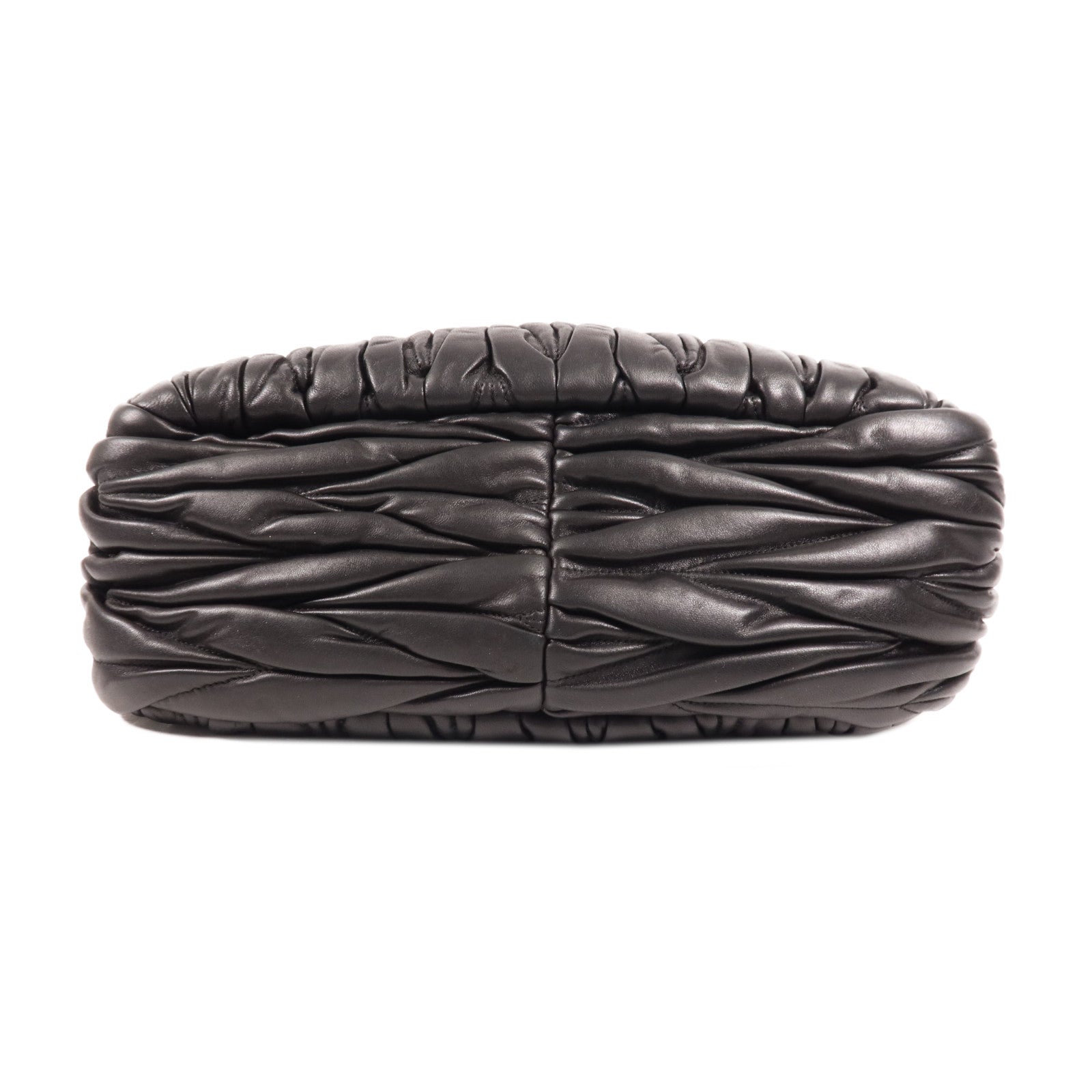 Miu Miu 皮革Shoulder Bag銀扣肩背袋