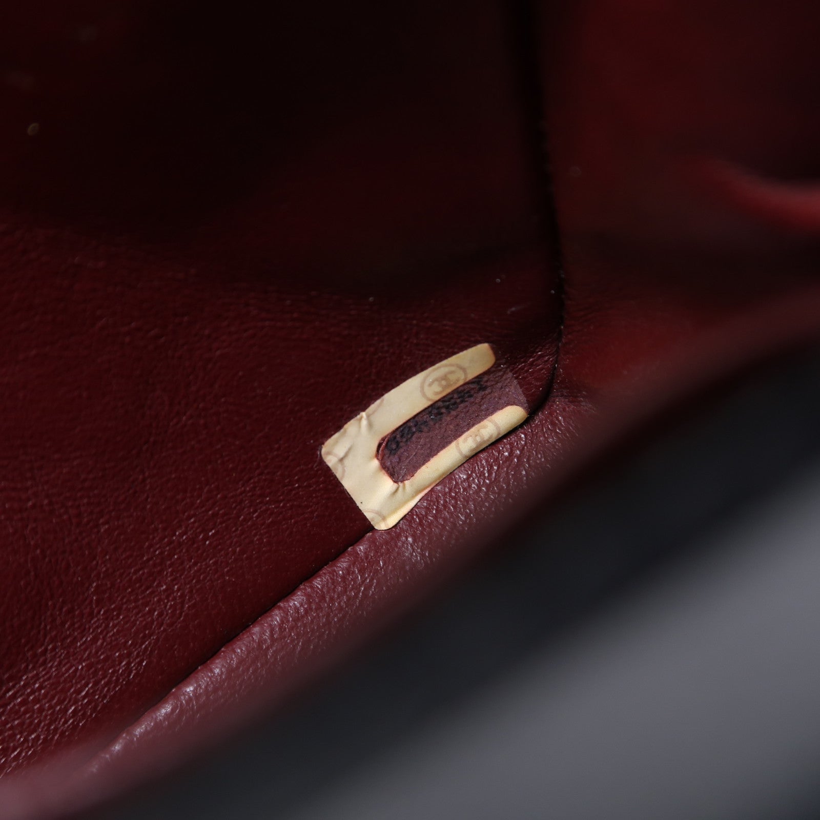 CHANEL 菱格羊皮皮革Chain Shoulder金扣鏈帶肩背袋黑色