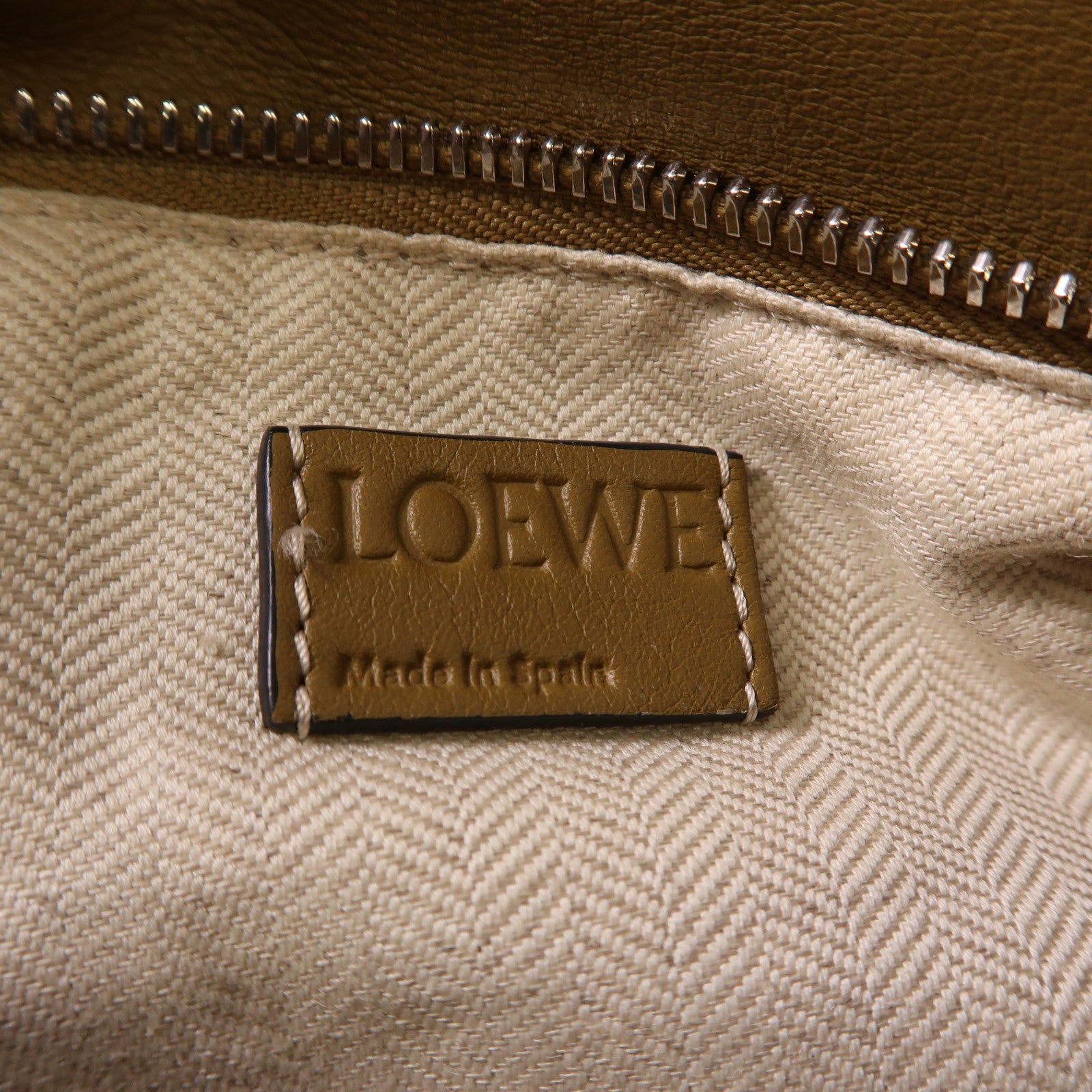 LOEWE 皮革Small Puzzle銀扣手挽肩背兩用袋米色/啡色