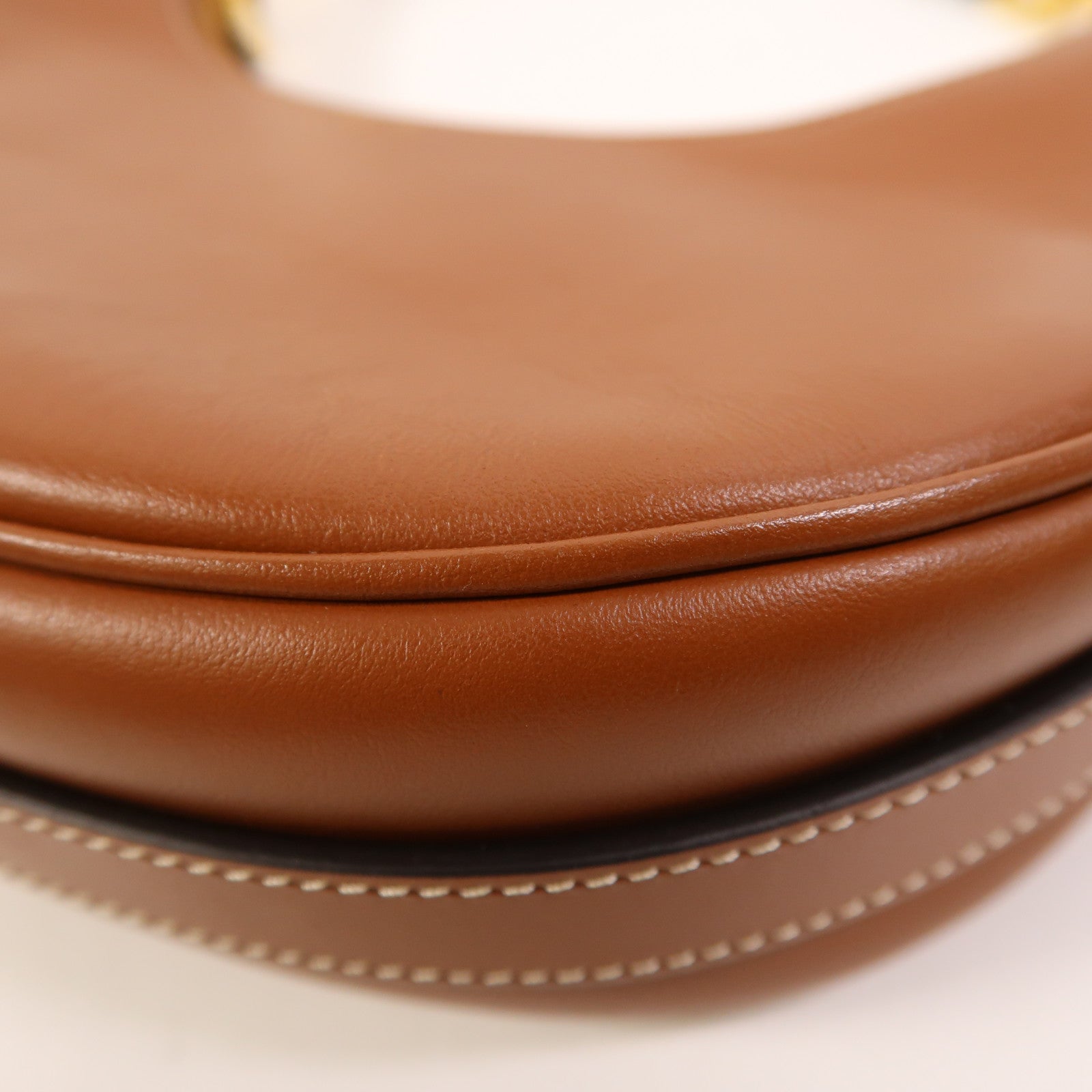 CELINE 牛皮皮革Ava金扣肩背袋