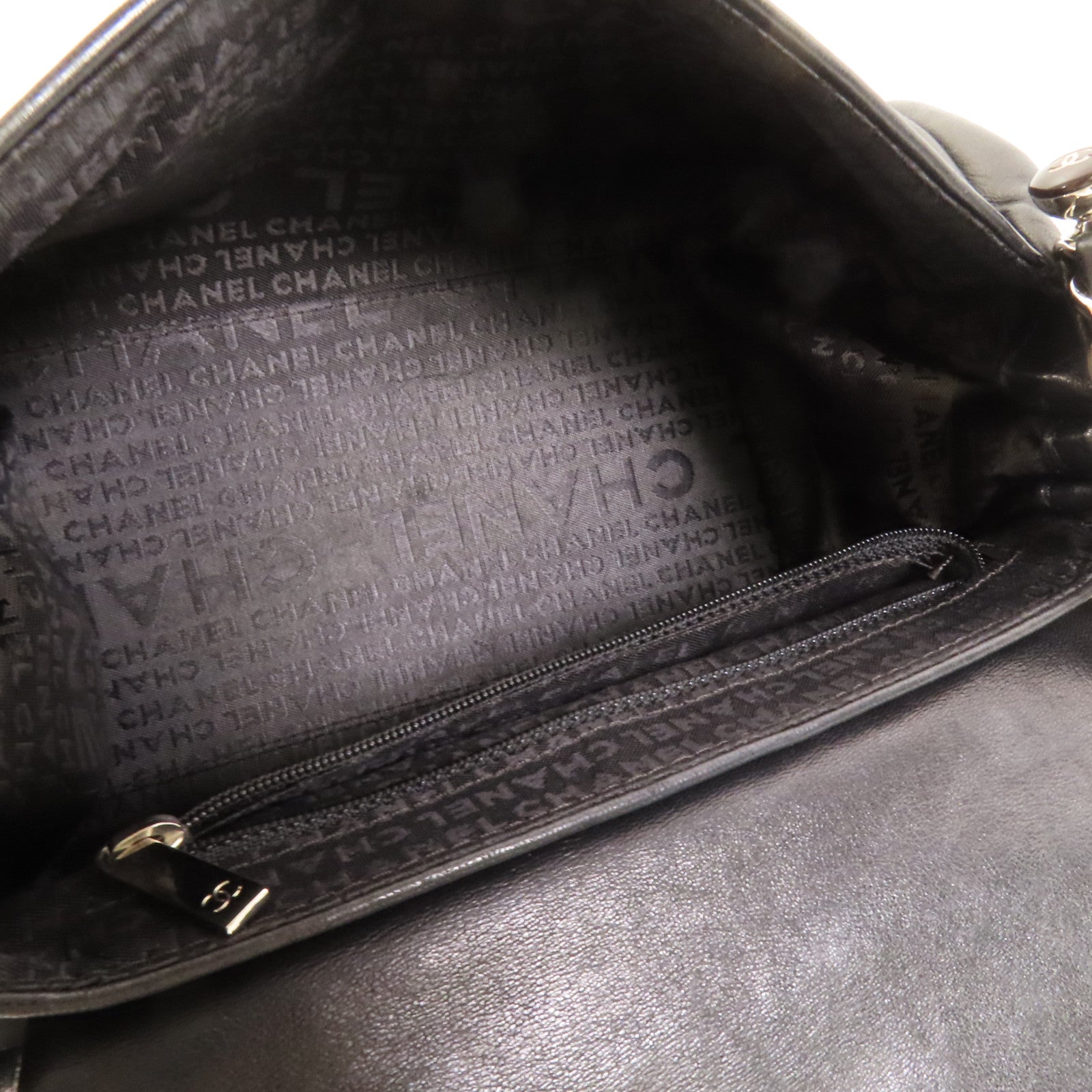 CHANEL 羊皮皮革Shoulder Bag銀扣鏈帶肩背袋