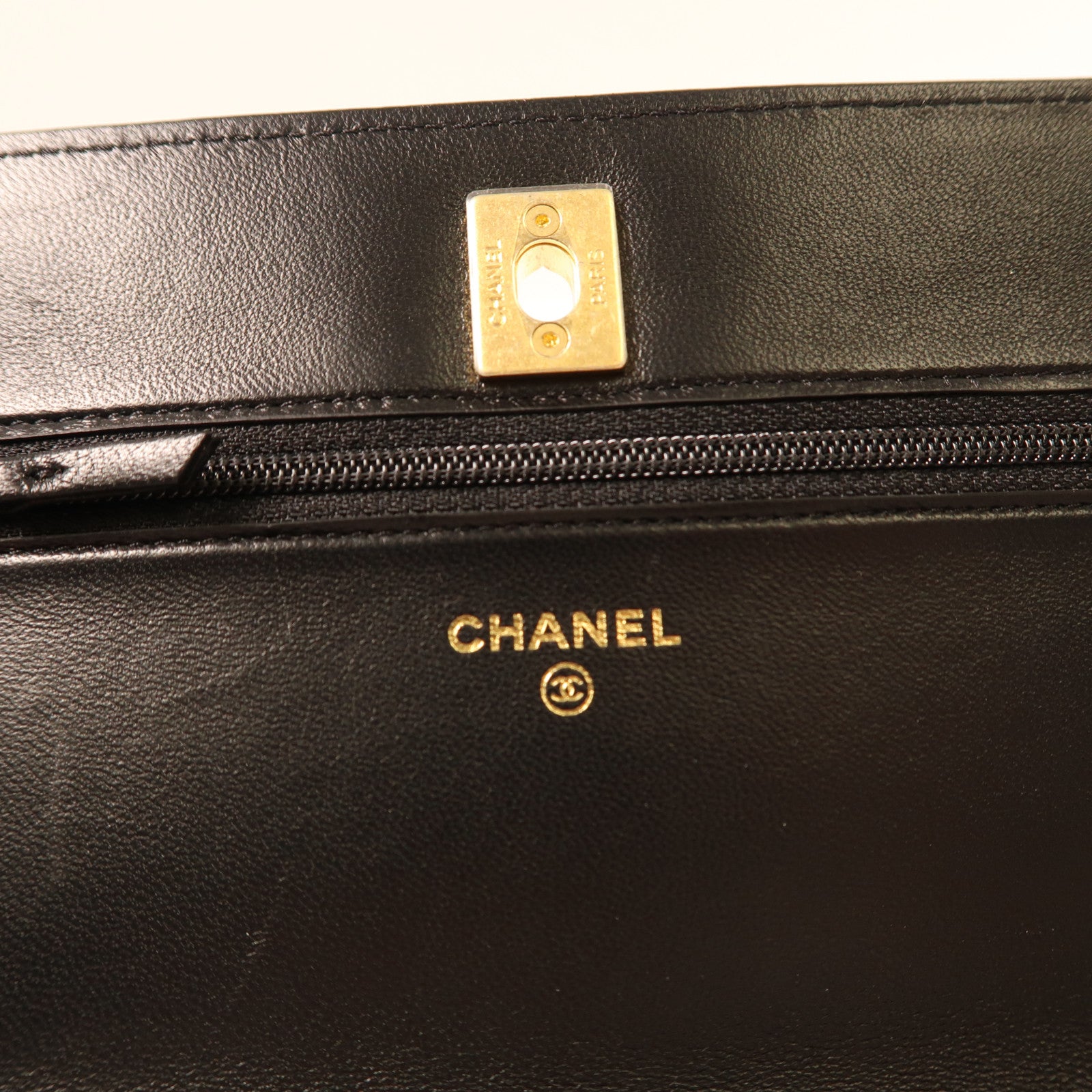 CHANEL 羊皮皮革Wallet On Chain金扣鏈帶肩背袋黑色