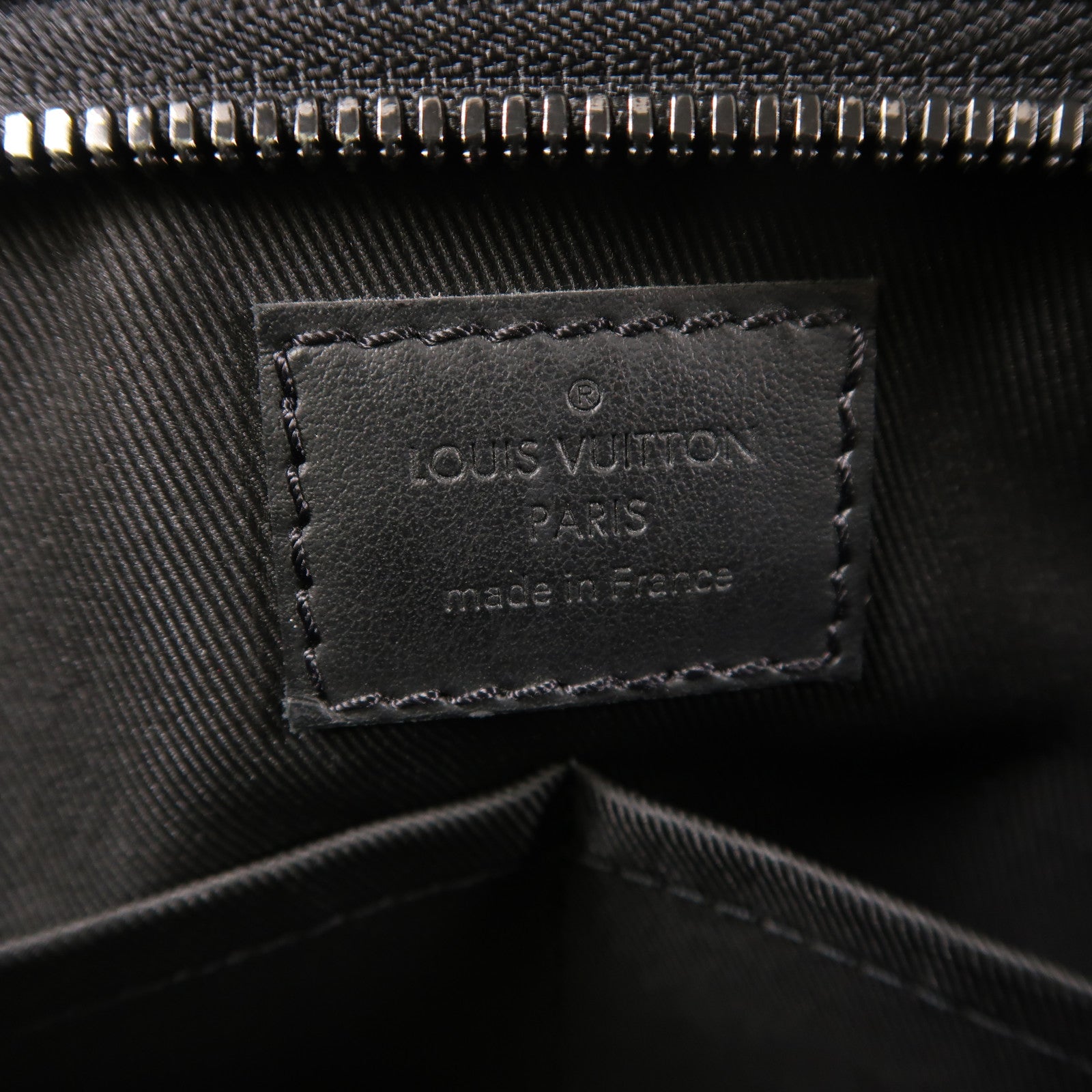 LOUIS VUITTON Aerogram Messenger Voyage斜挎包