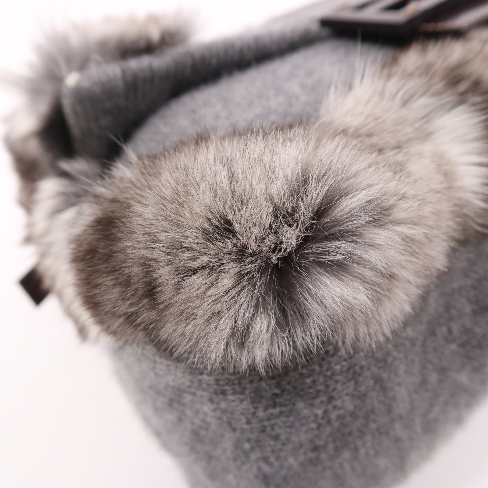 FENDI 羊毛/兔毛Baguette銀扣肩背袋