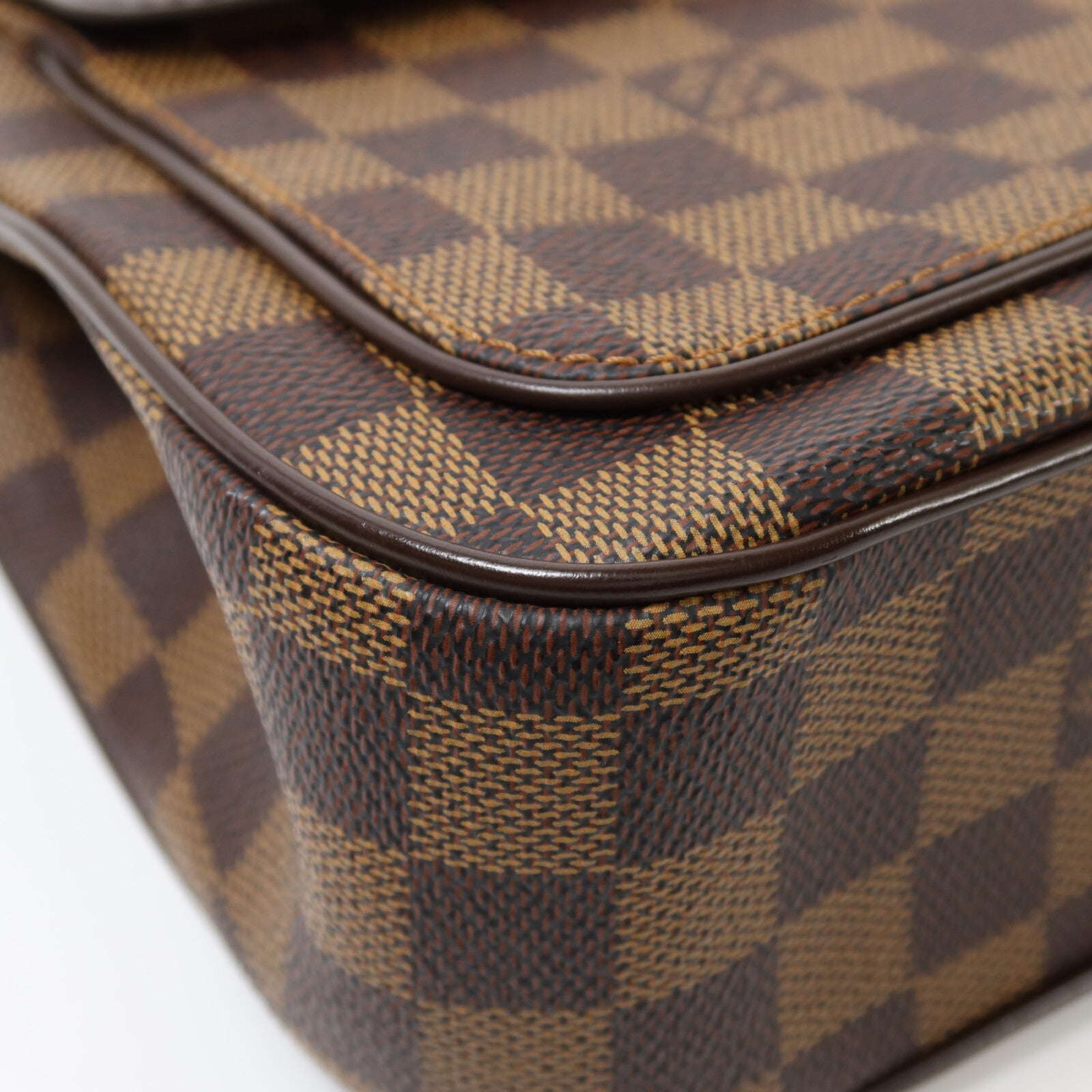 LOUIS VUITTON Damier Aubagne金扣肩背袋