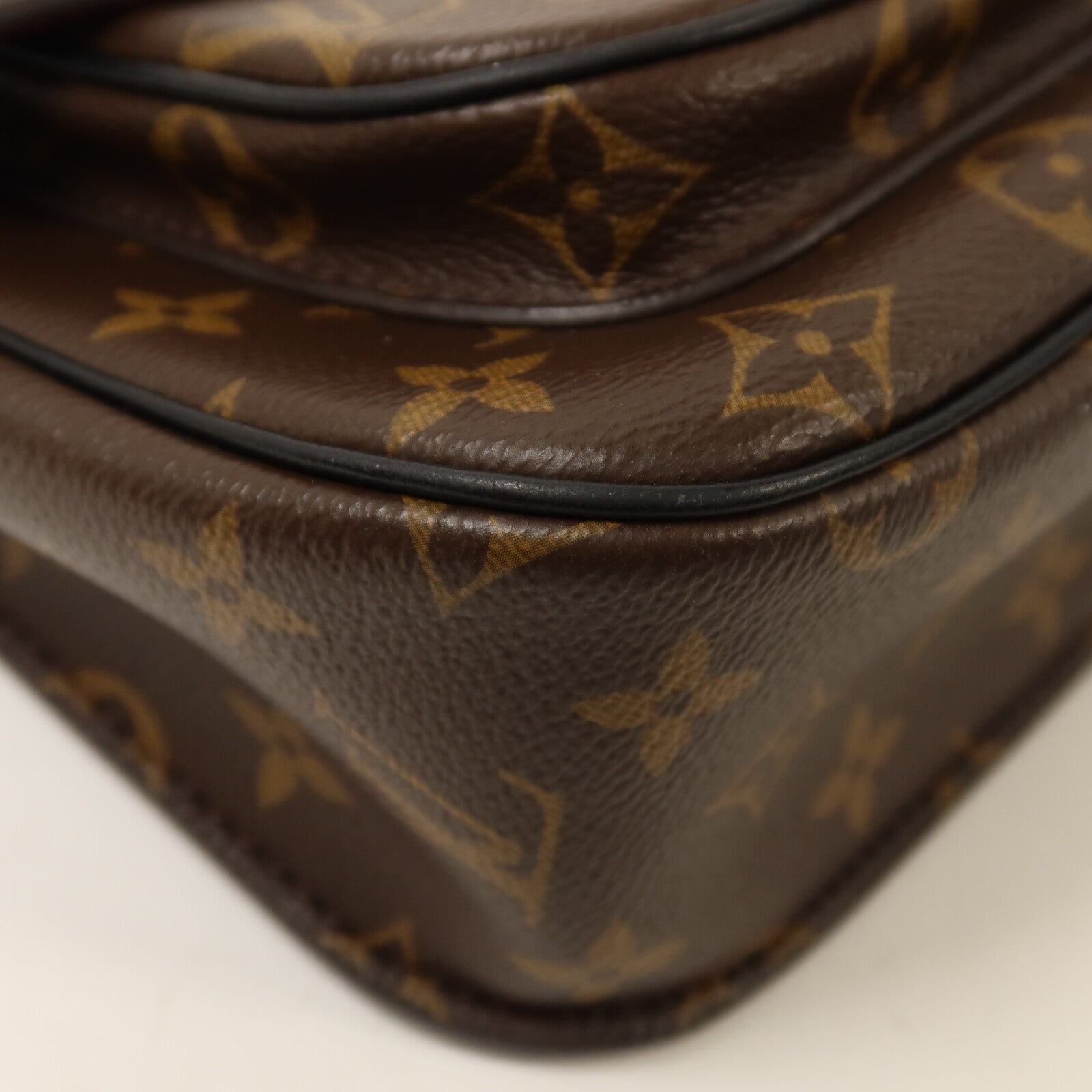 LOUIS VUITTON Monogram Passy鏈帶肩背袋