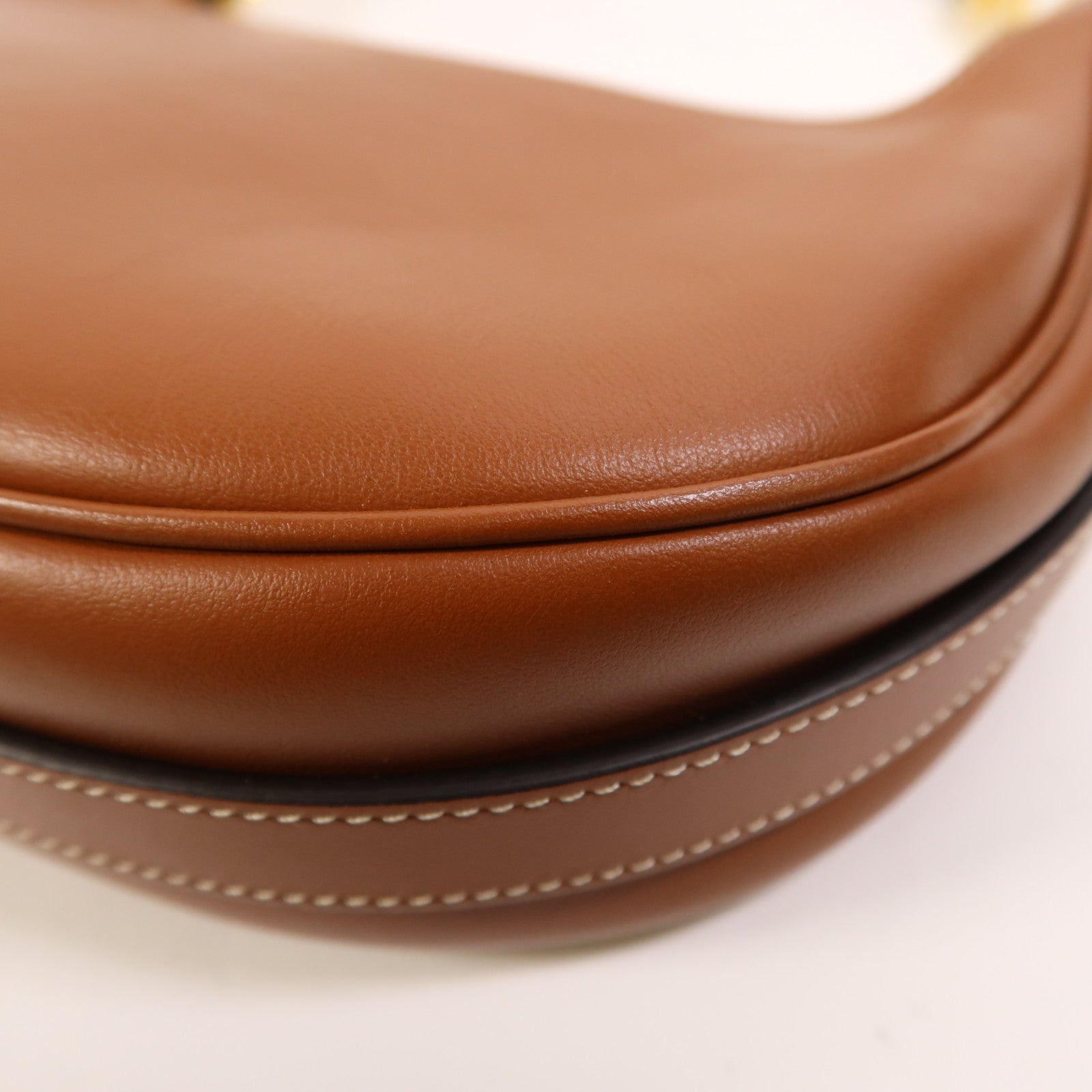 CELINE 牛皮皮革Ava金扣肩背袋