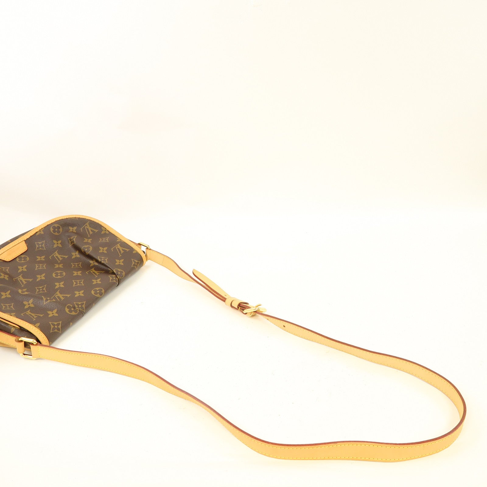 LOUIS VUITTON Monogram Menilmontant PM金扣肩背袋啡色