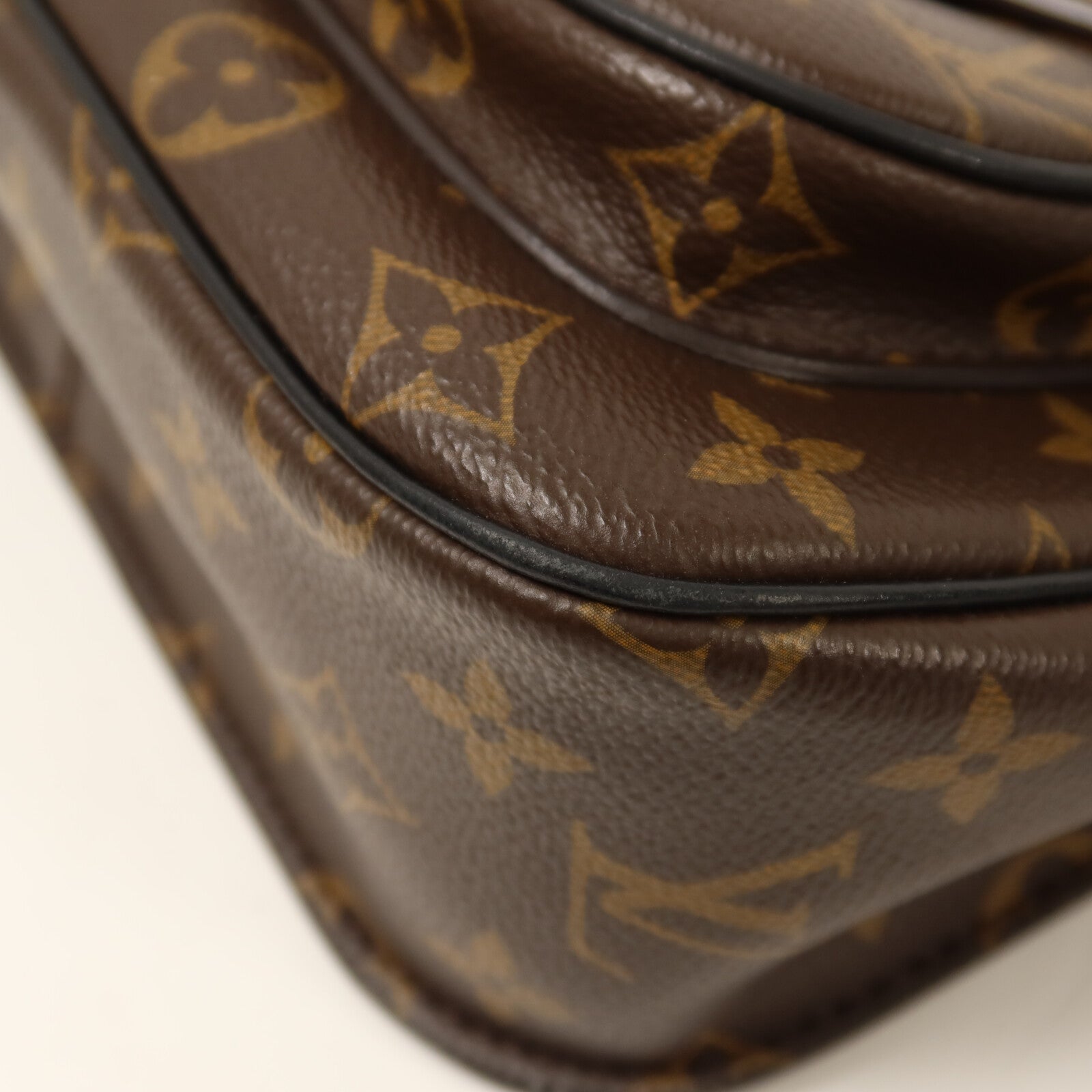 LOUIS VUITTON Monogram Passy鏈帶肩背袋