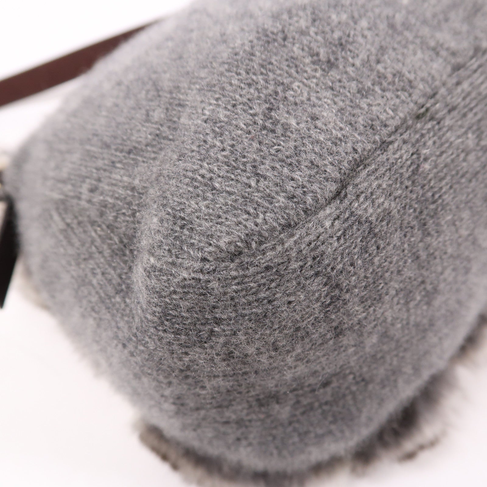 FENDI 羊毛/兔毛Baguette銀扣肩背袋