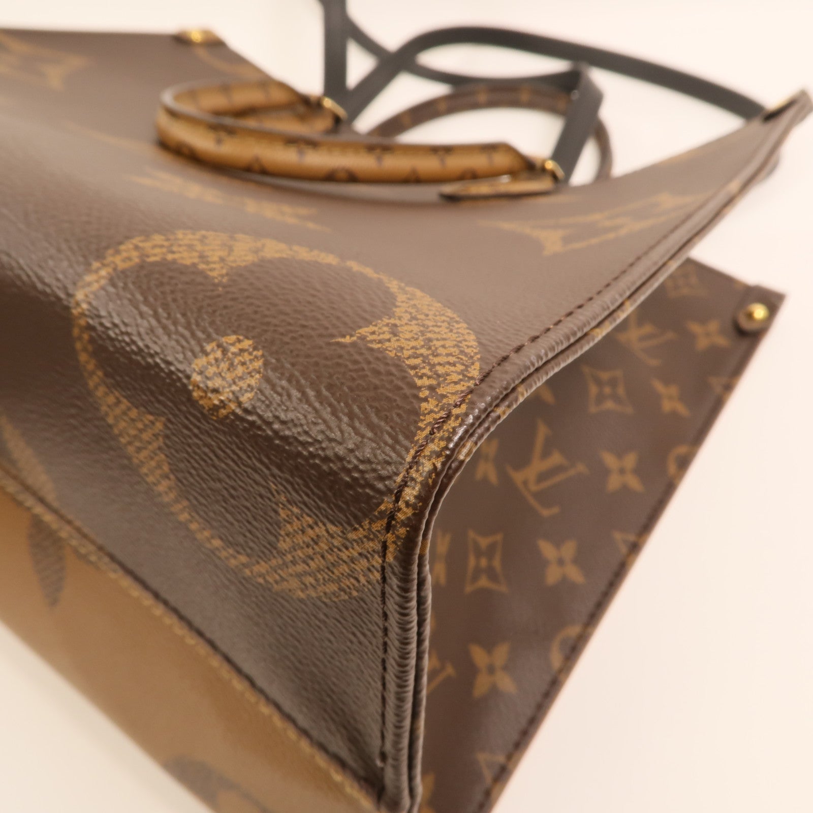 LOUIS VUITTON Monogram Giant On The Go MM金扣手挽肩背兩用袋