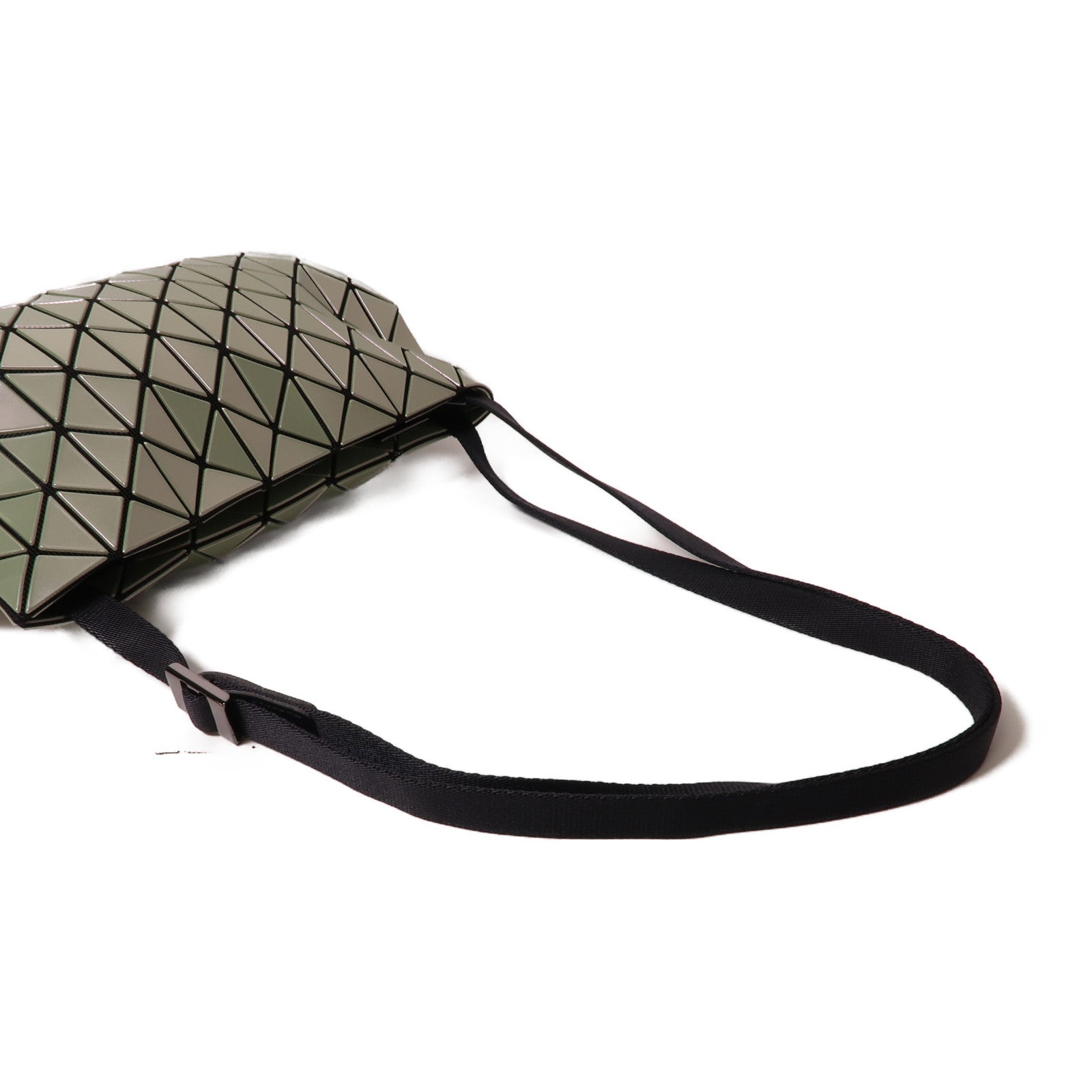 ISSEY MIYAKE PVC Shoulder Bag銀扣肩背袋灰色